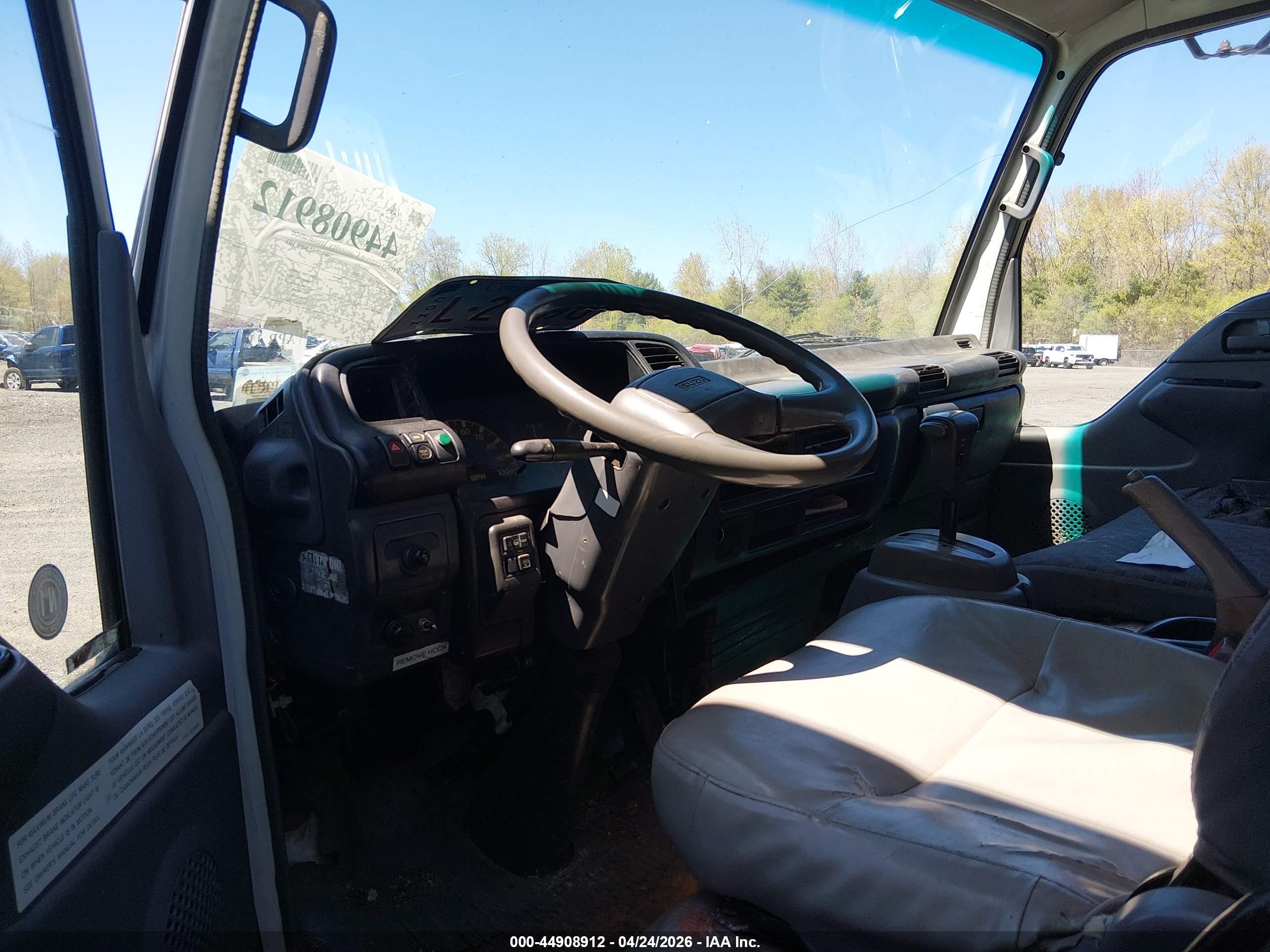 ISUZU W4S042 image 8