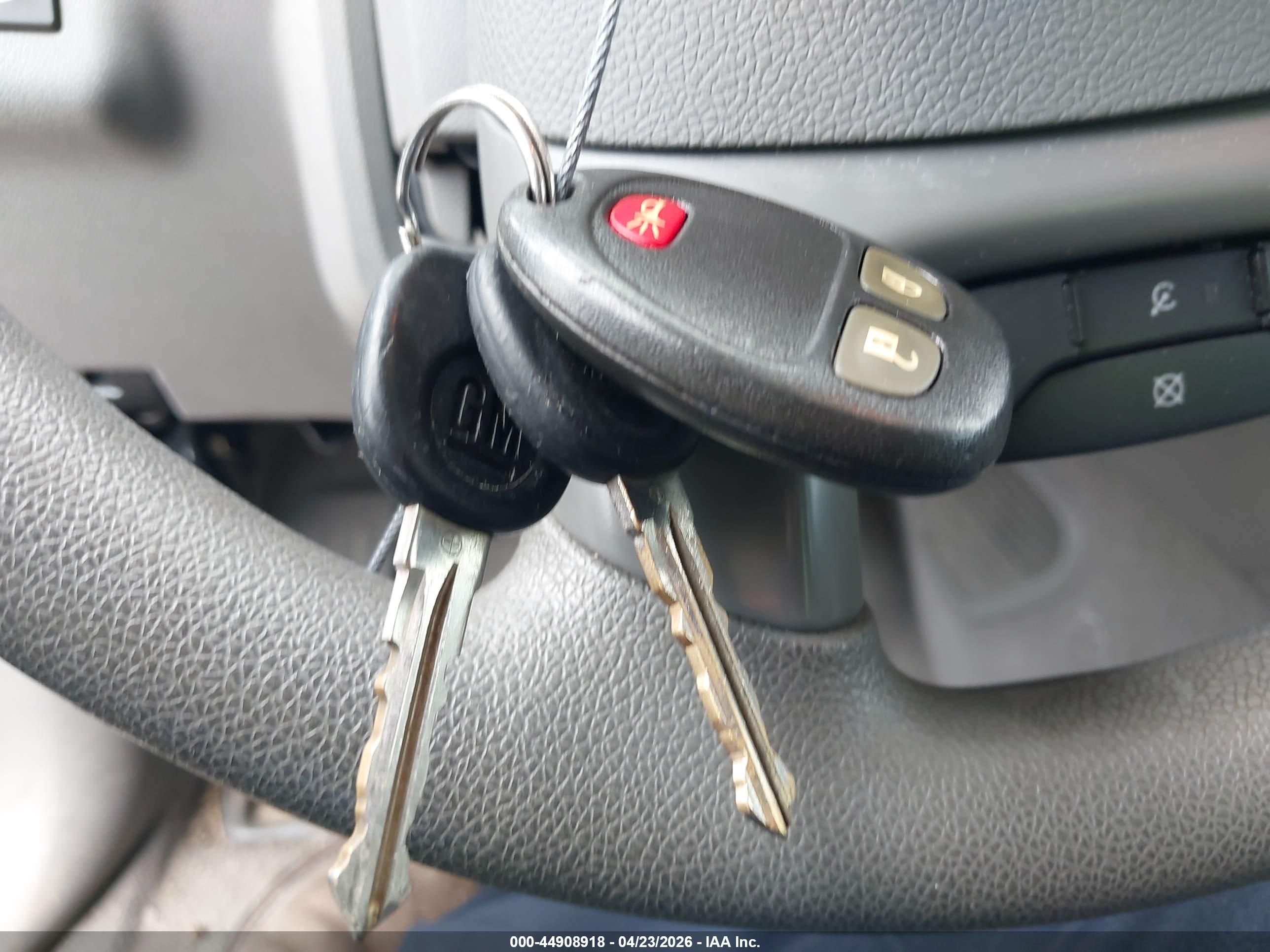CHEVROLET TRAVERSE image 11