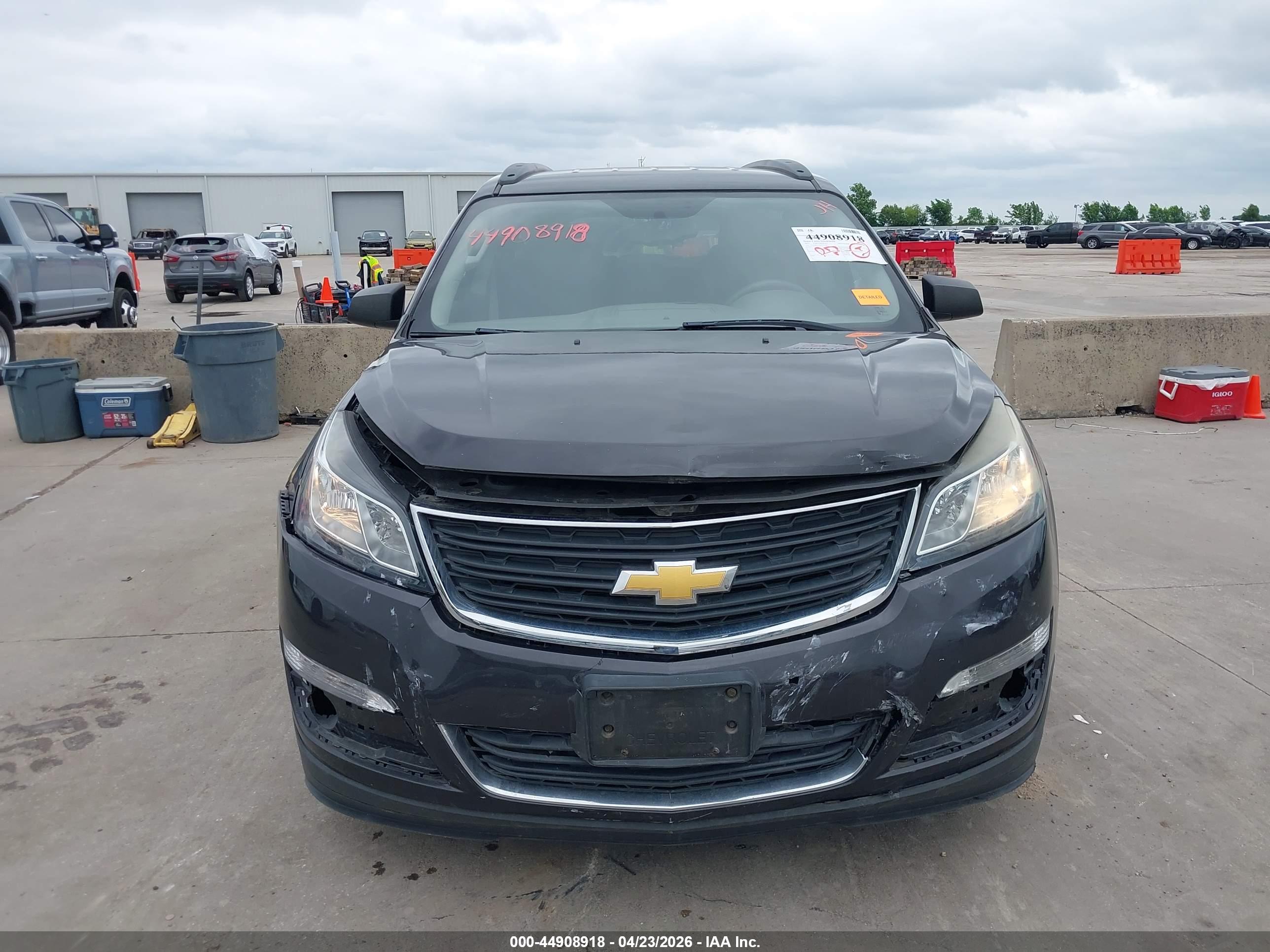 CHEVROLET TRAVERSE image 6