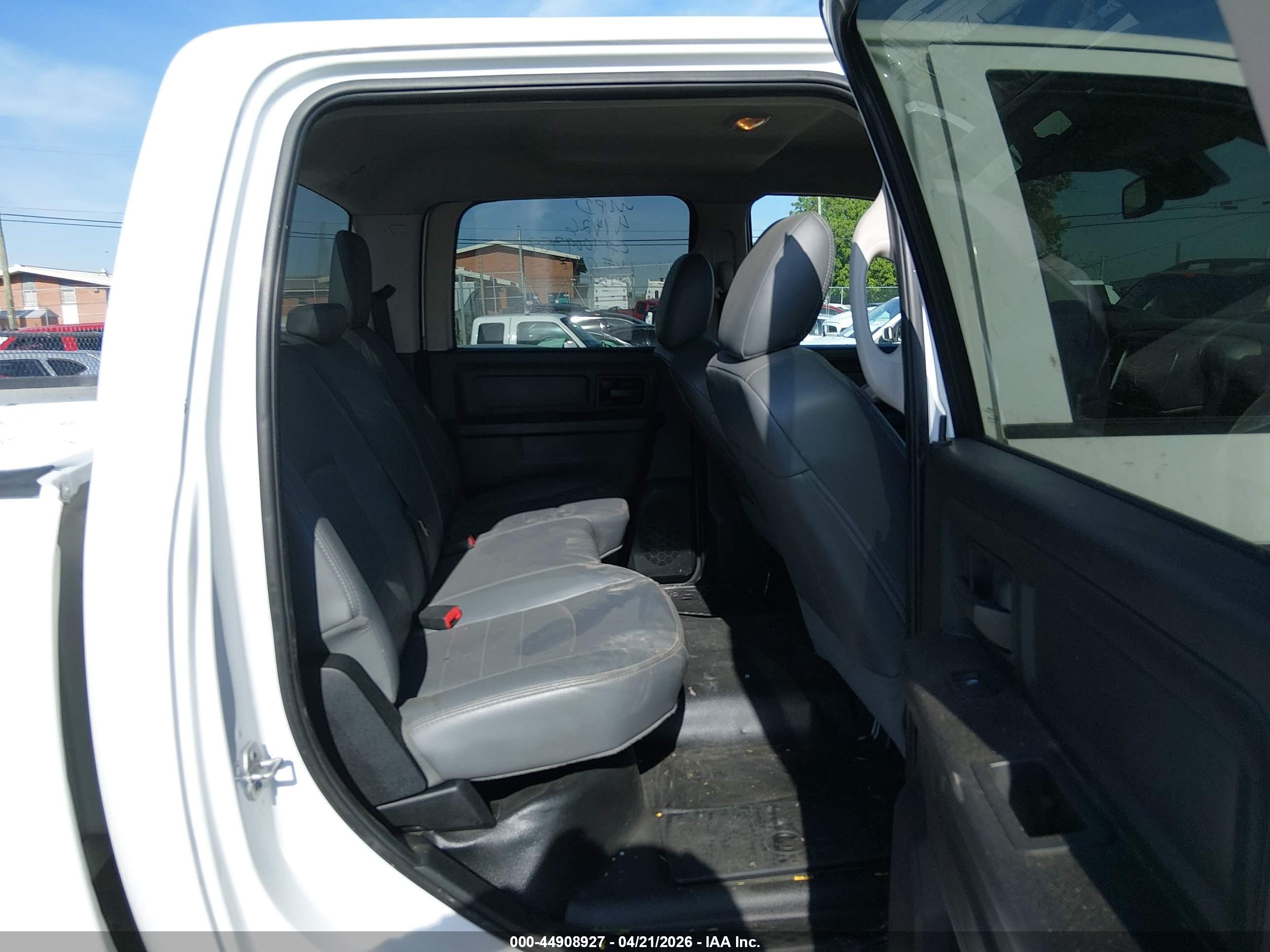 RAM 2500 image 8