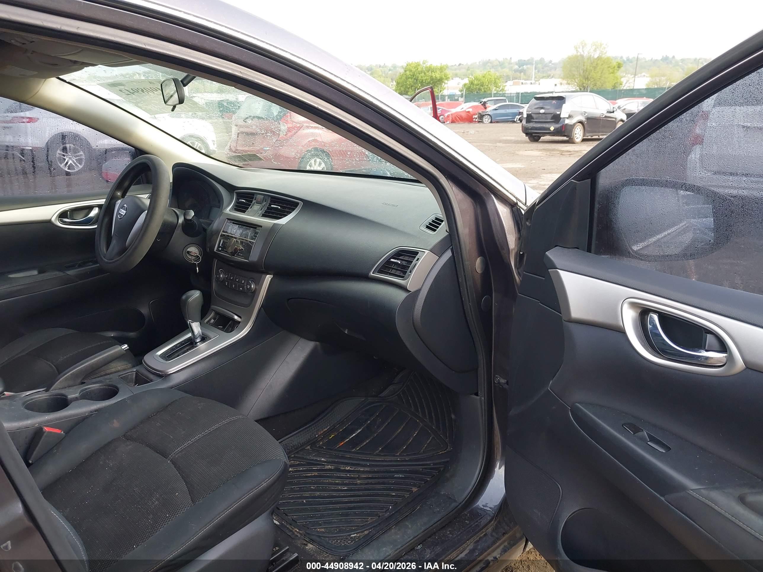 NISSAN SENTRA image 5