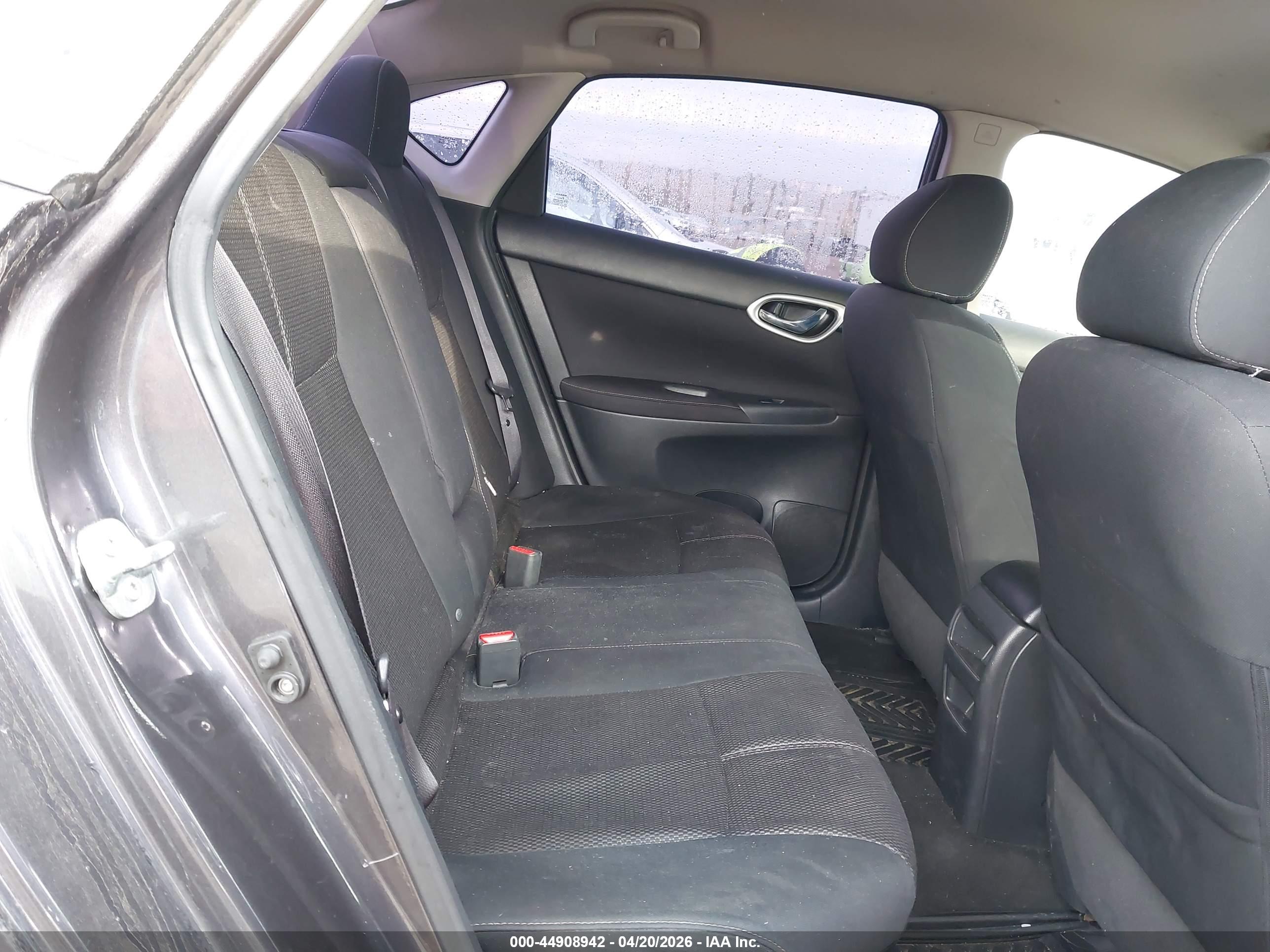 NISSAN SENTRA image 8