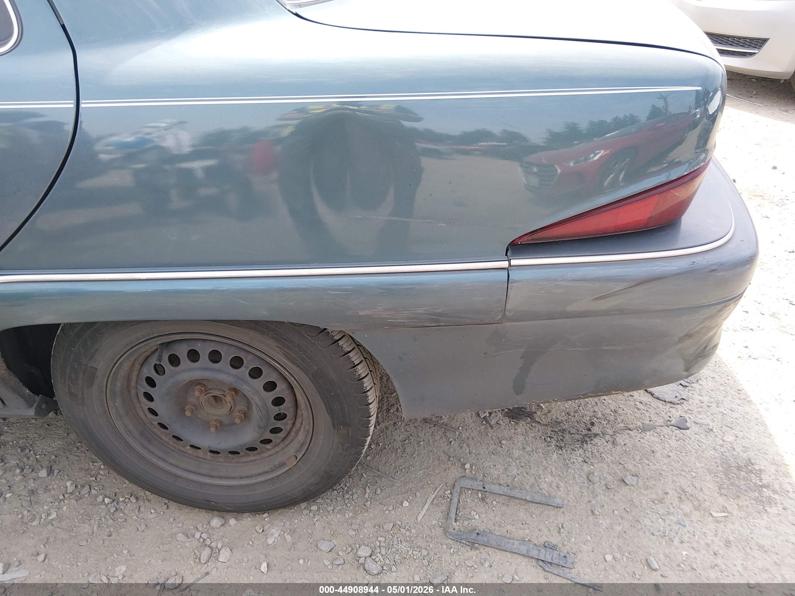BUICK SKYLARK image 6