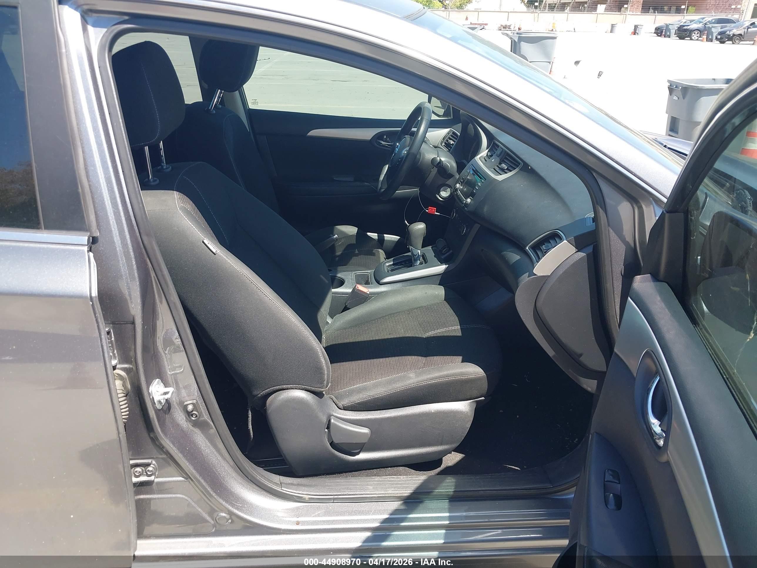 NISSAN SENTRA image 5