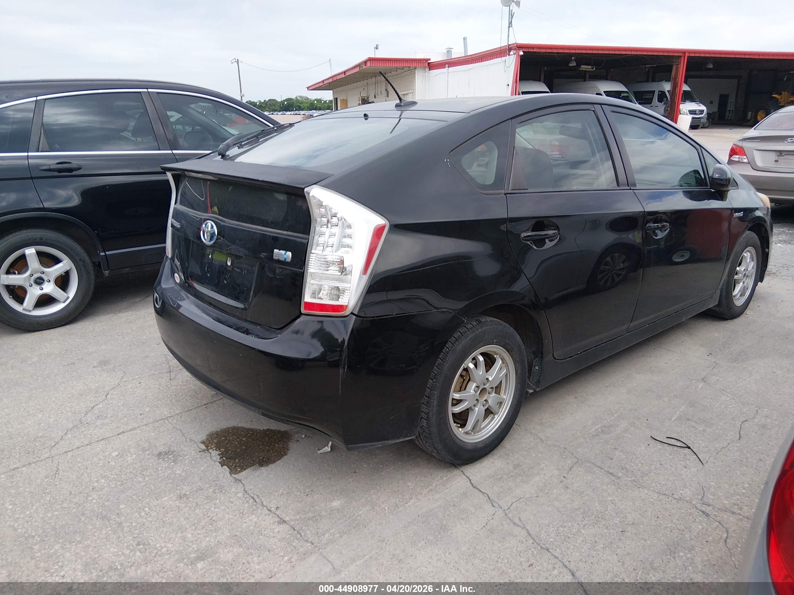 TOYOTA PRIUS image 4