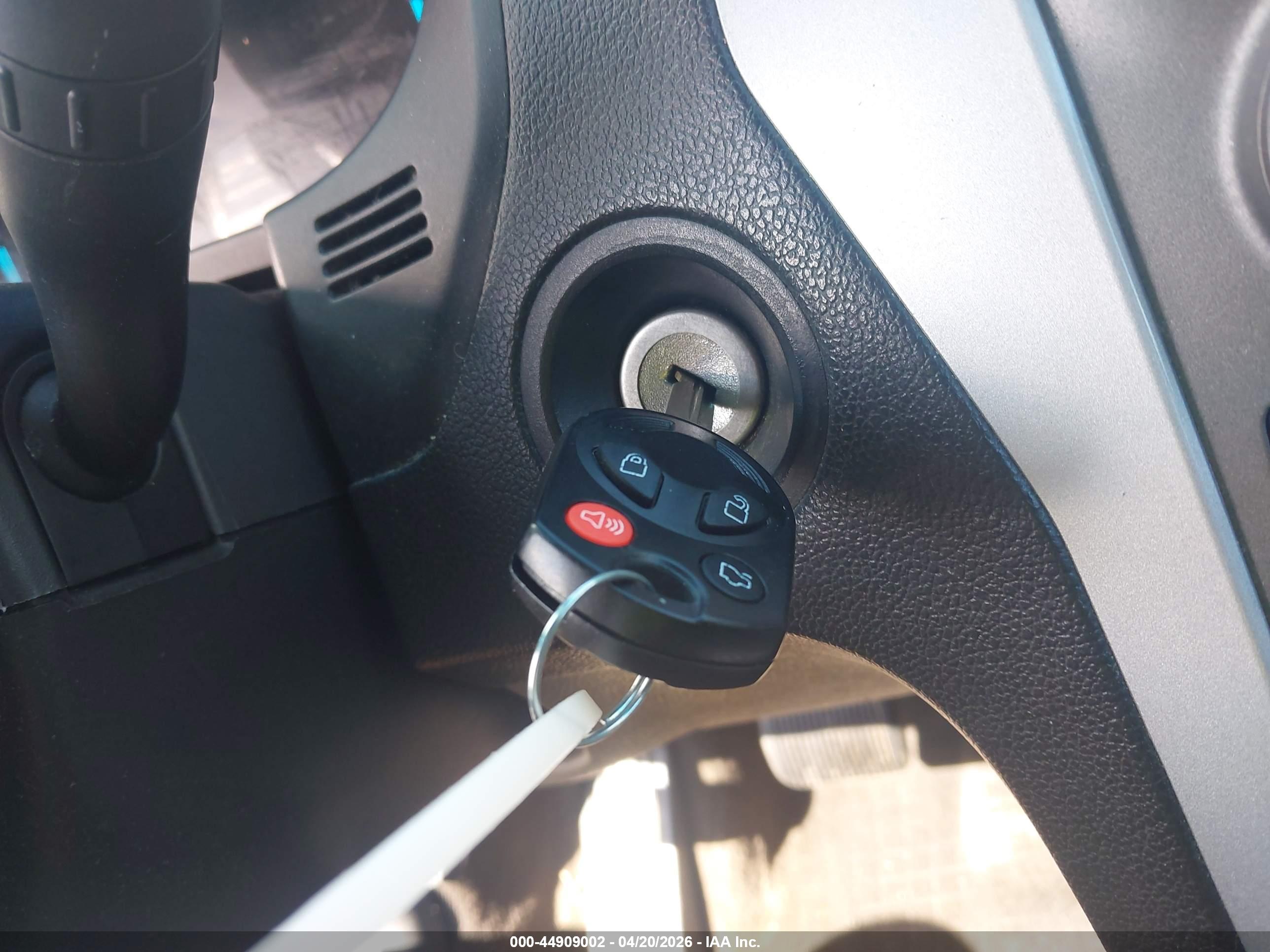 FORD EXPLORER image 11