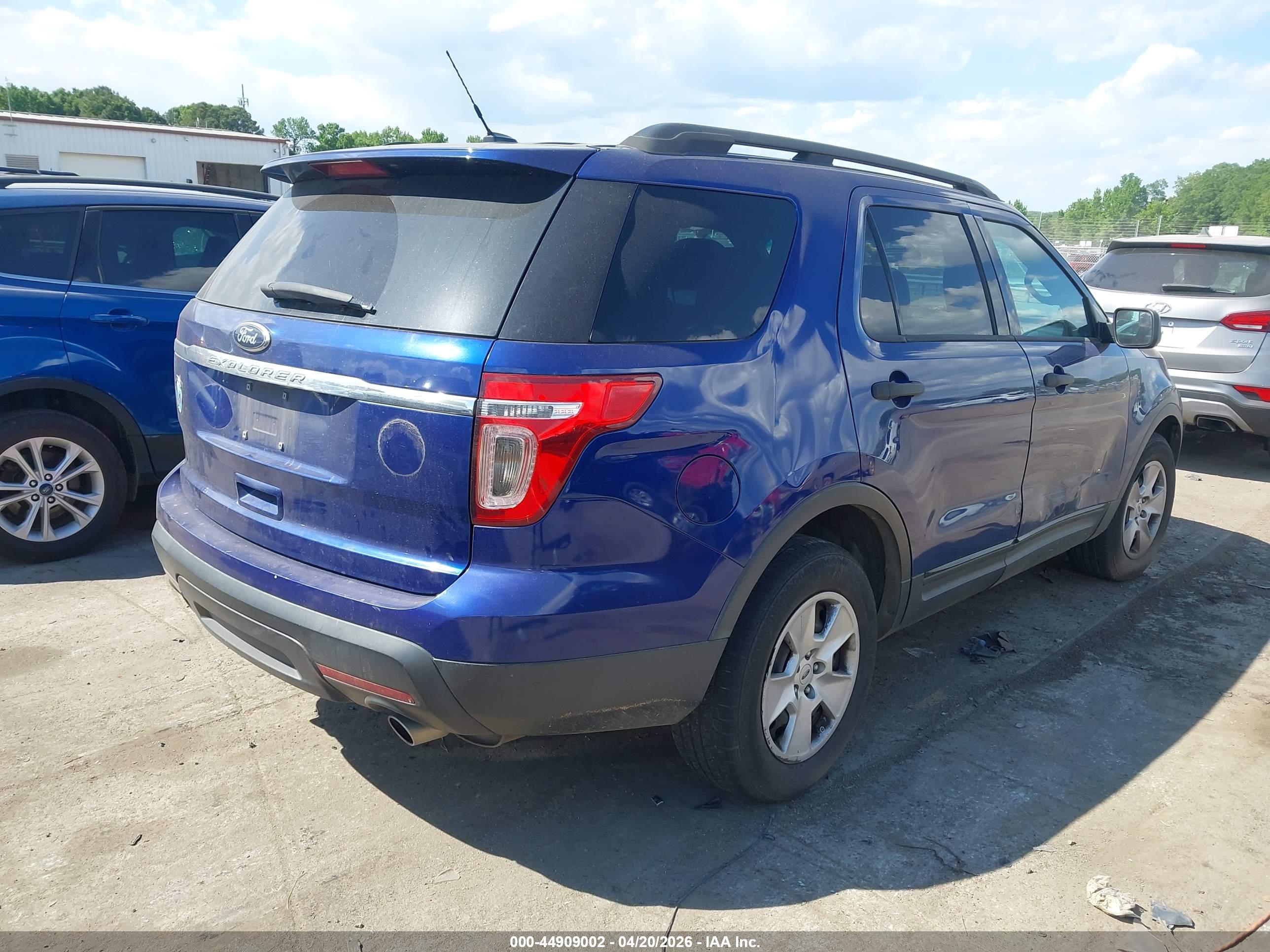 FORD EXPLORER image 4