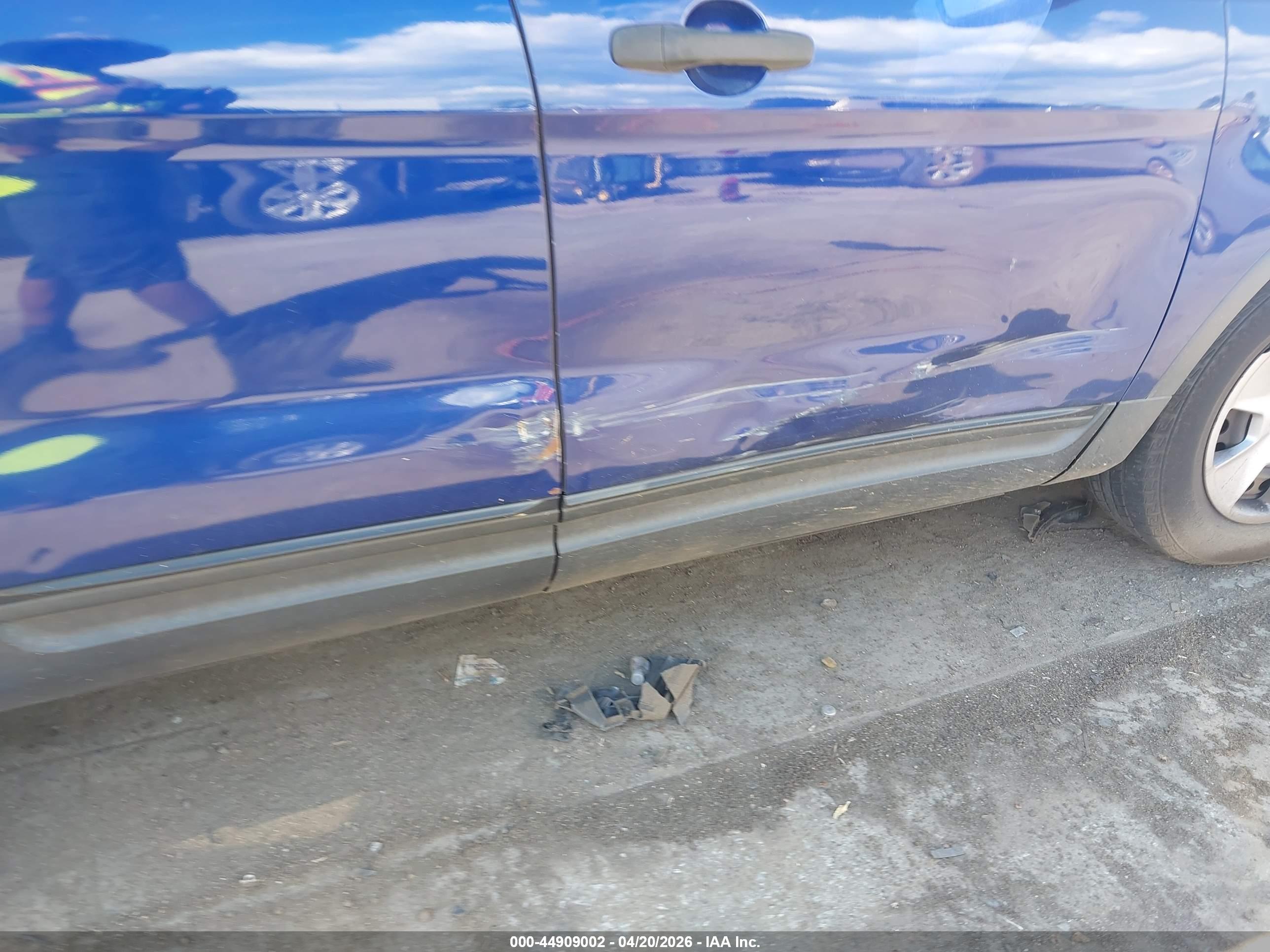 FORD EXPLORER image 6