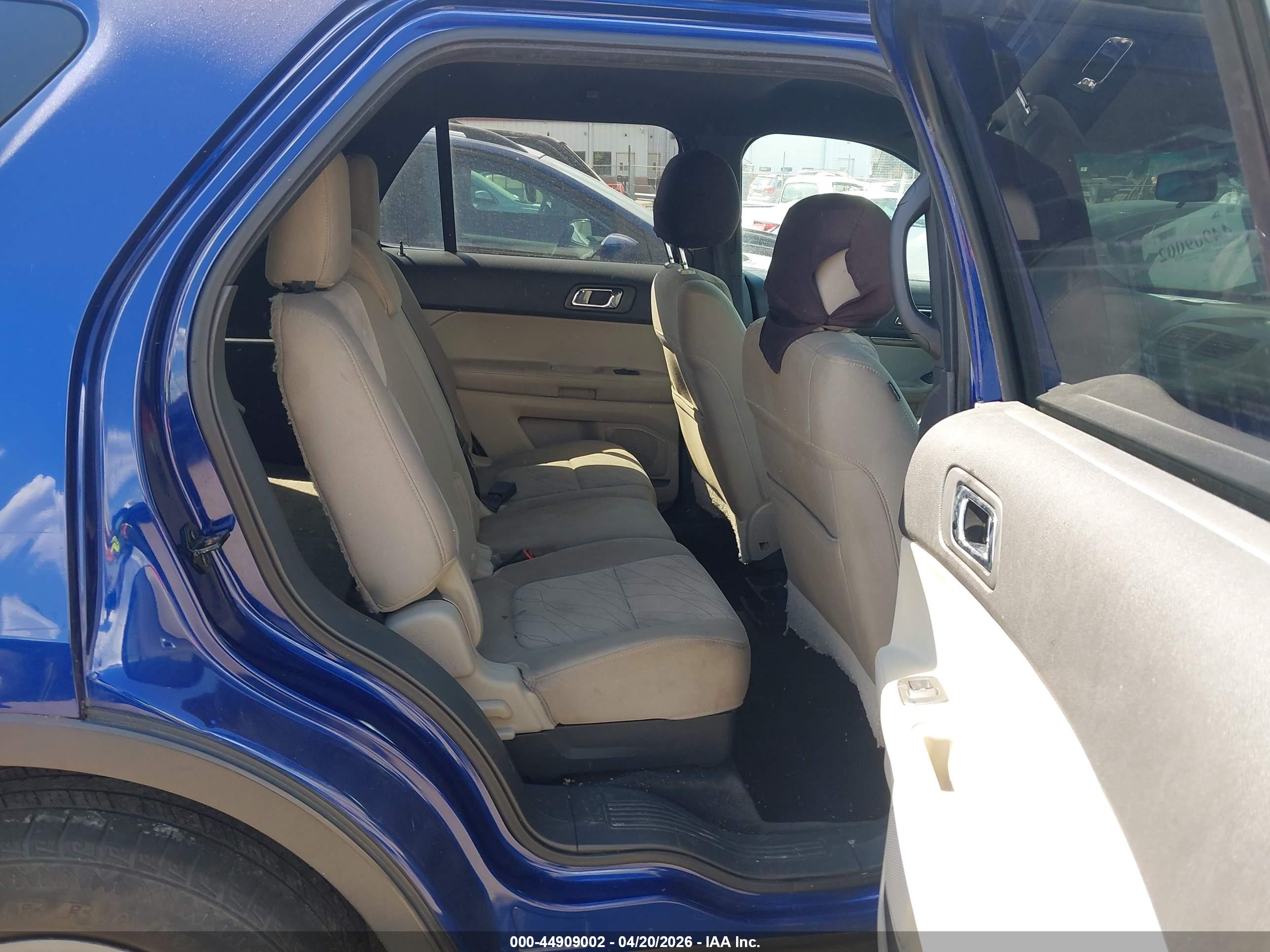 FORD EXPLORER image 8