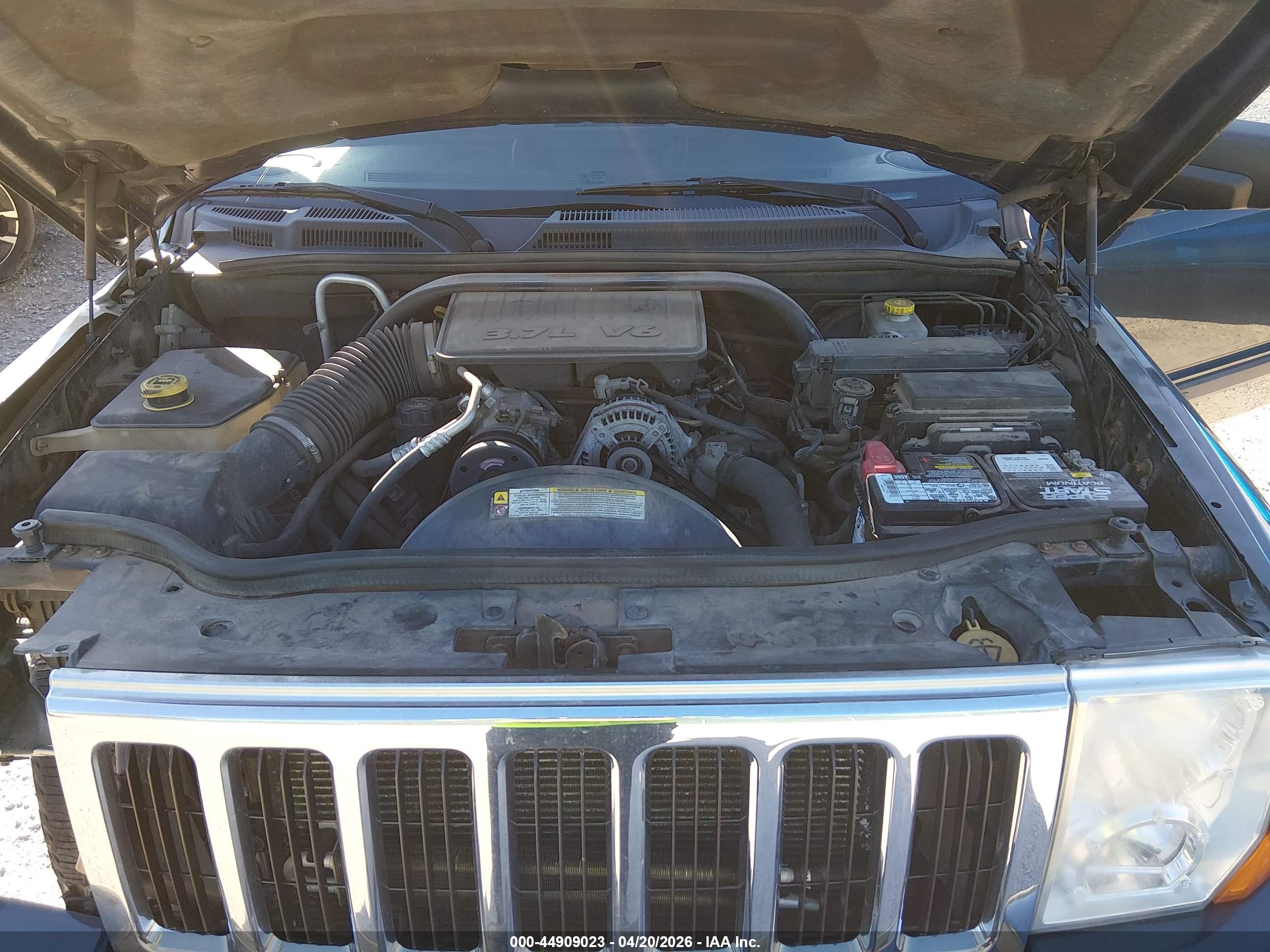 JEEP COMMANDER image 10