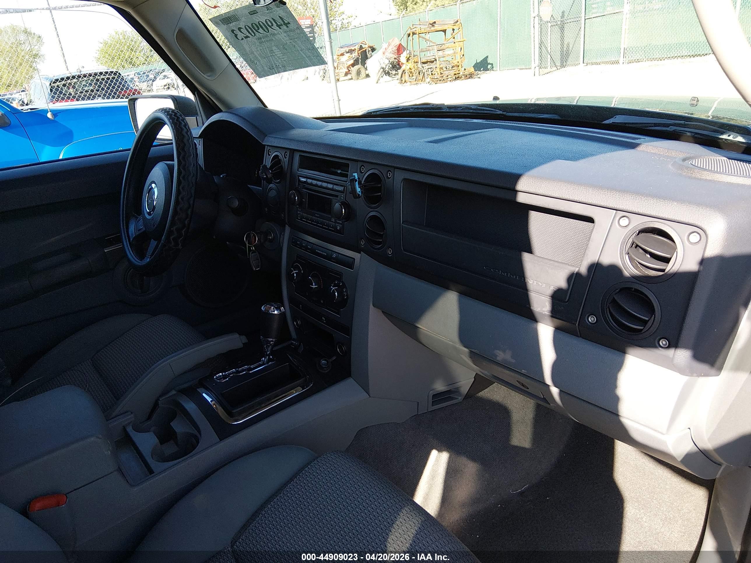 JEEP COMMANDER image 5