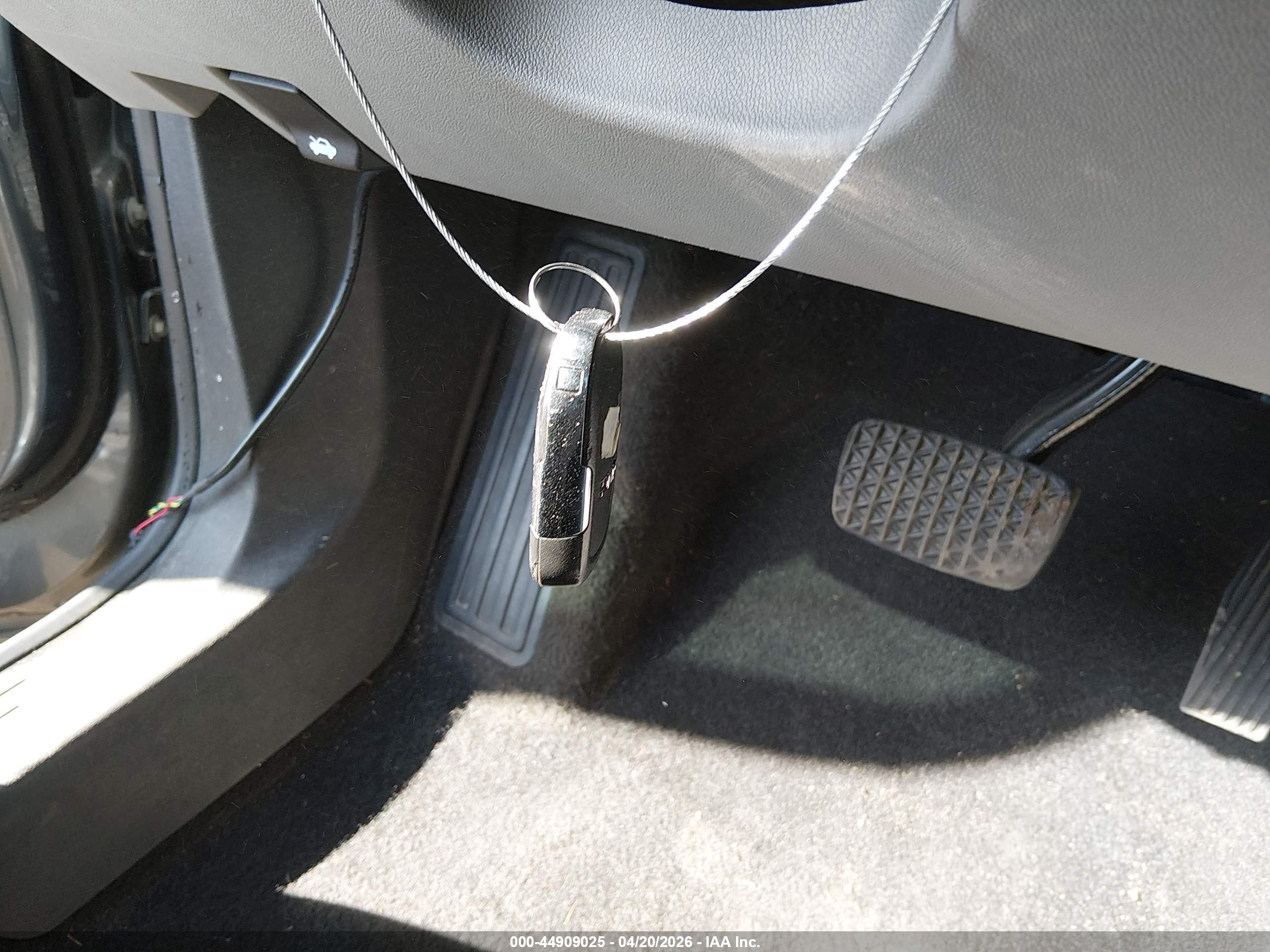 GMC TERRAIN image 11