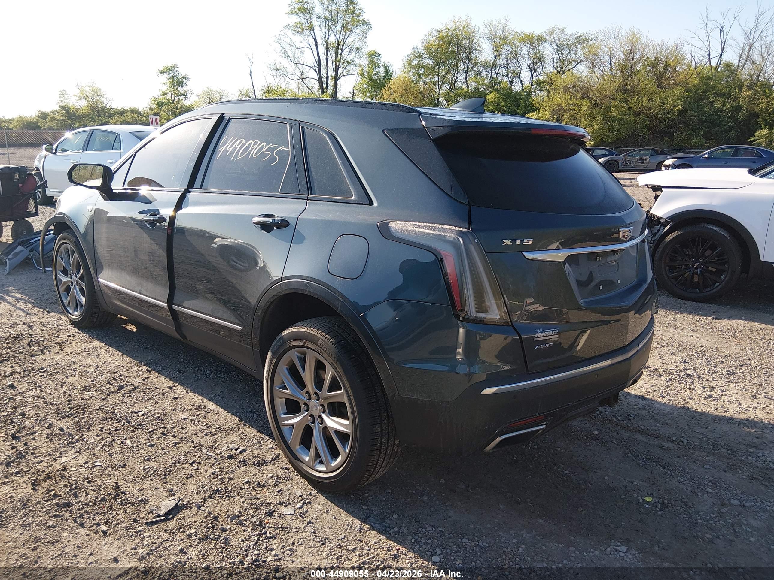 CADILLAC XT5 image 3