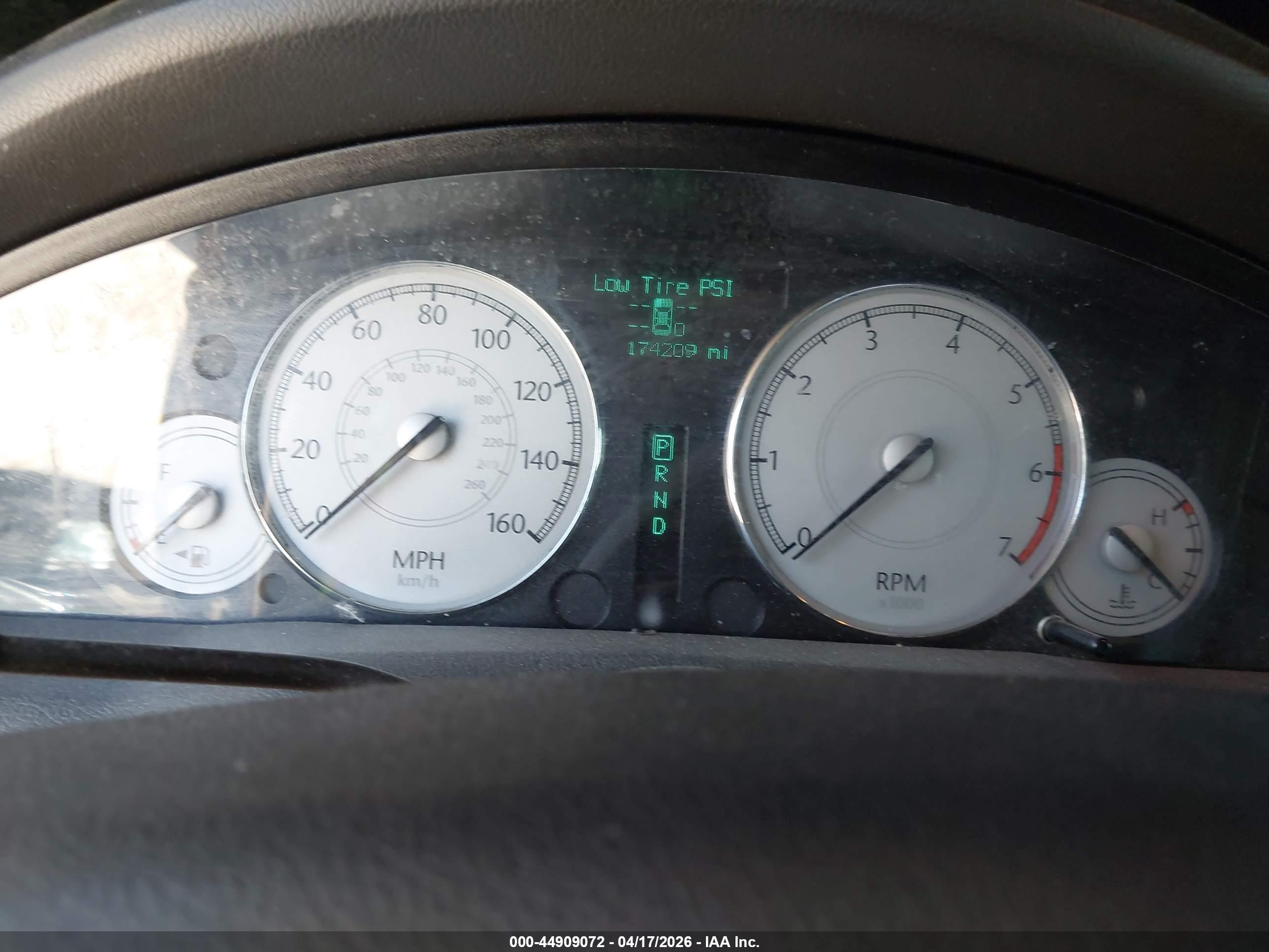 CHRYSLER 300C image 7