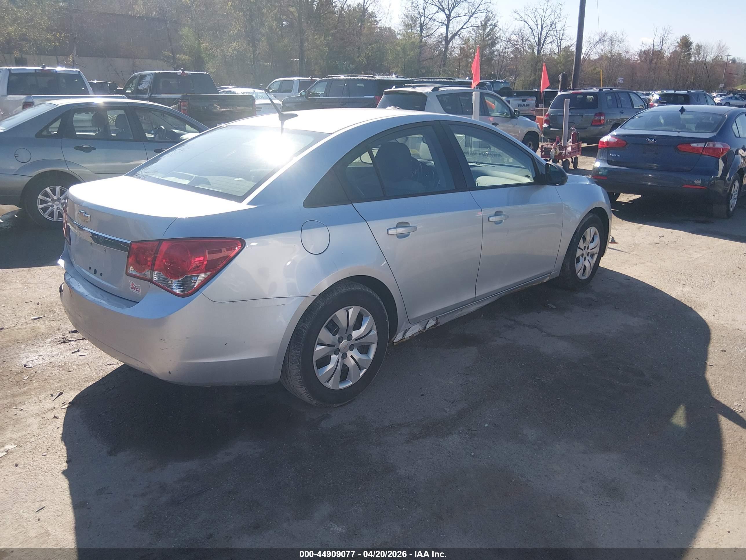 CHEVROLET CRUZE image 4
