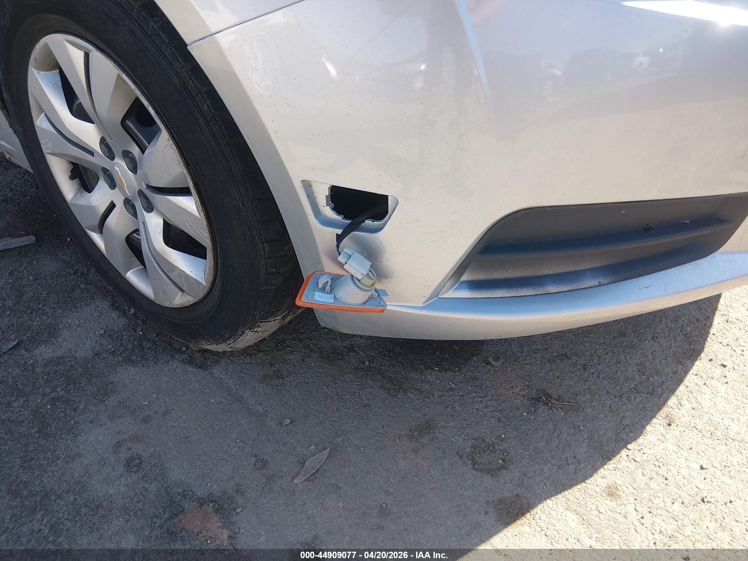 CHEVROLET CRUZE image 6