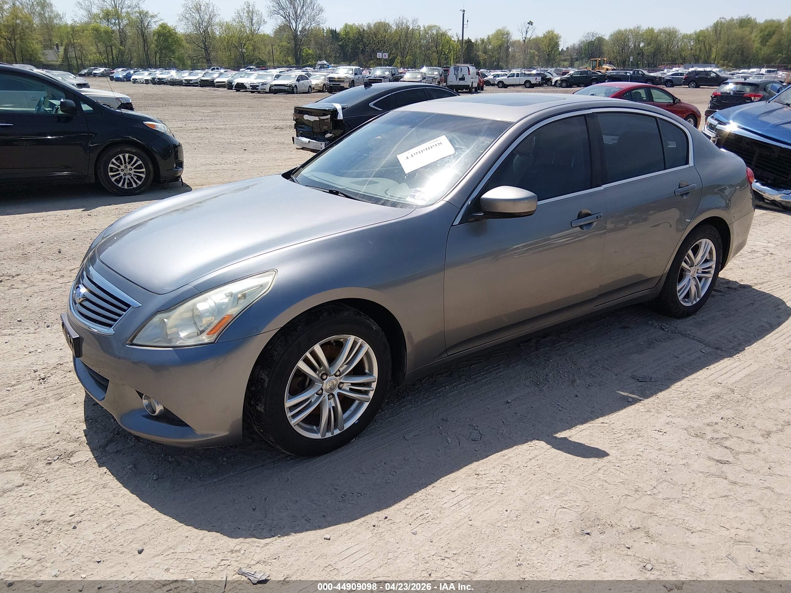INFINITI G37X image 2