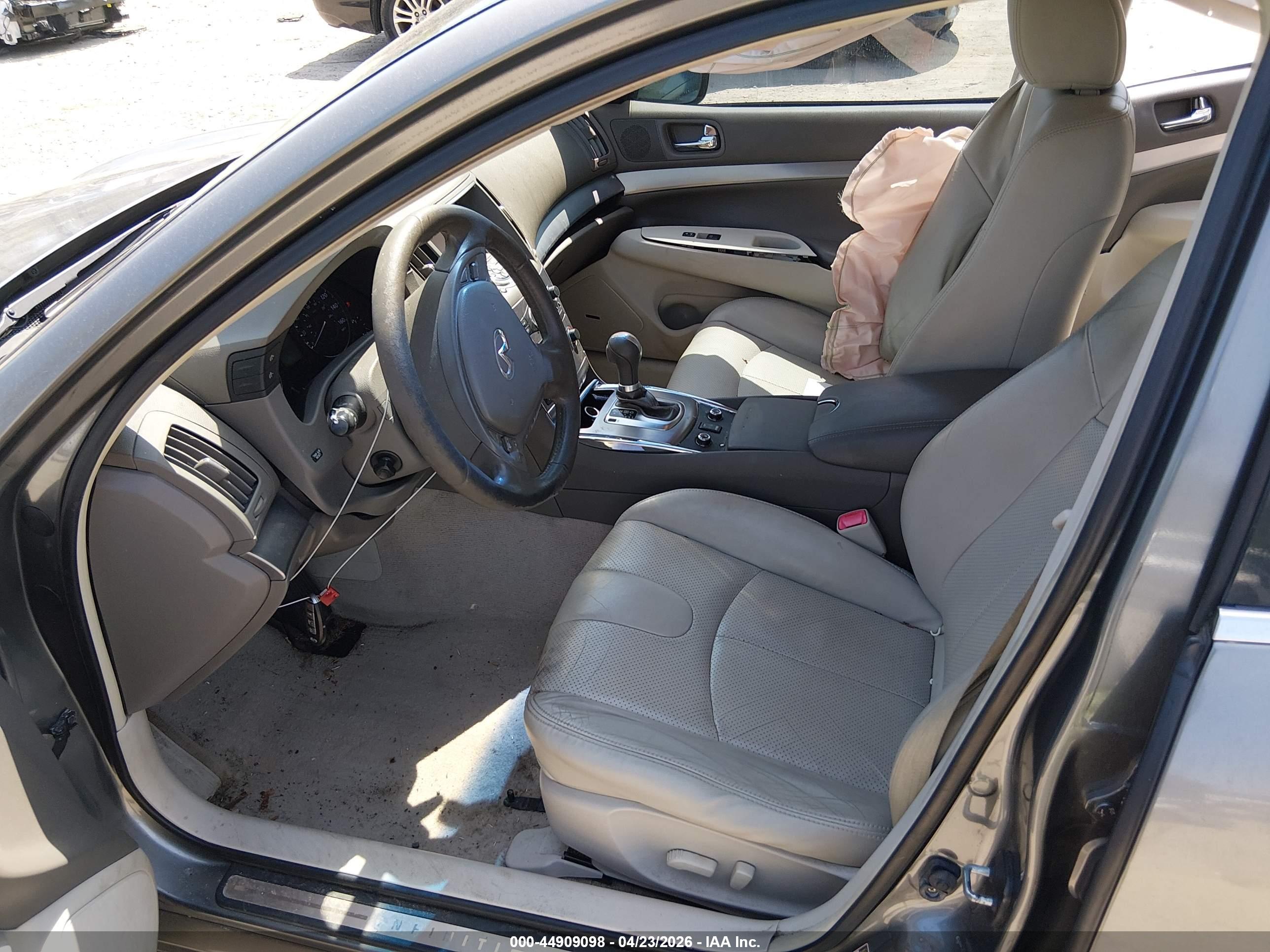 INFINITI G37X image 5