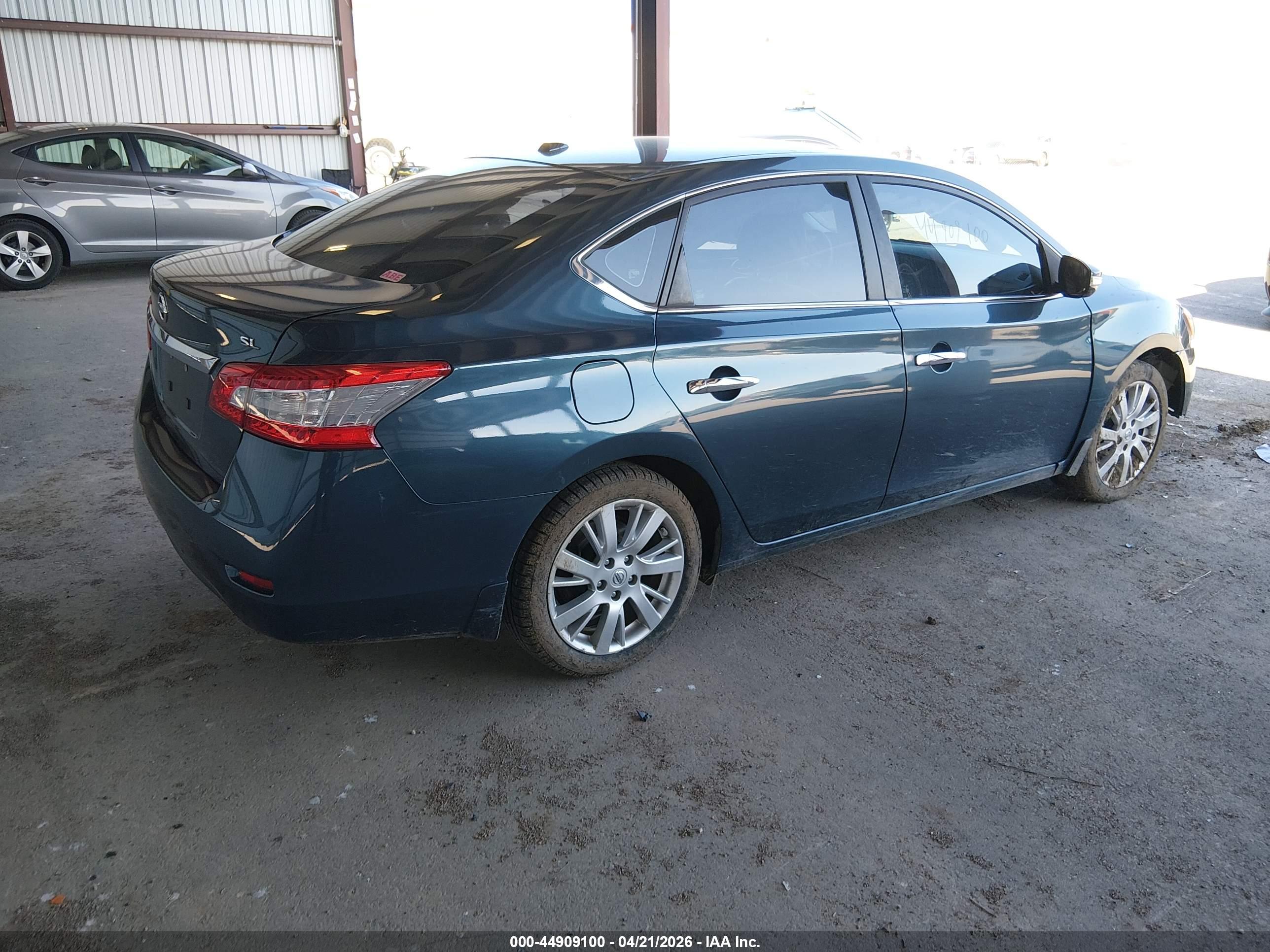 NISSAN SENTRA image 4