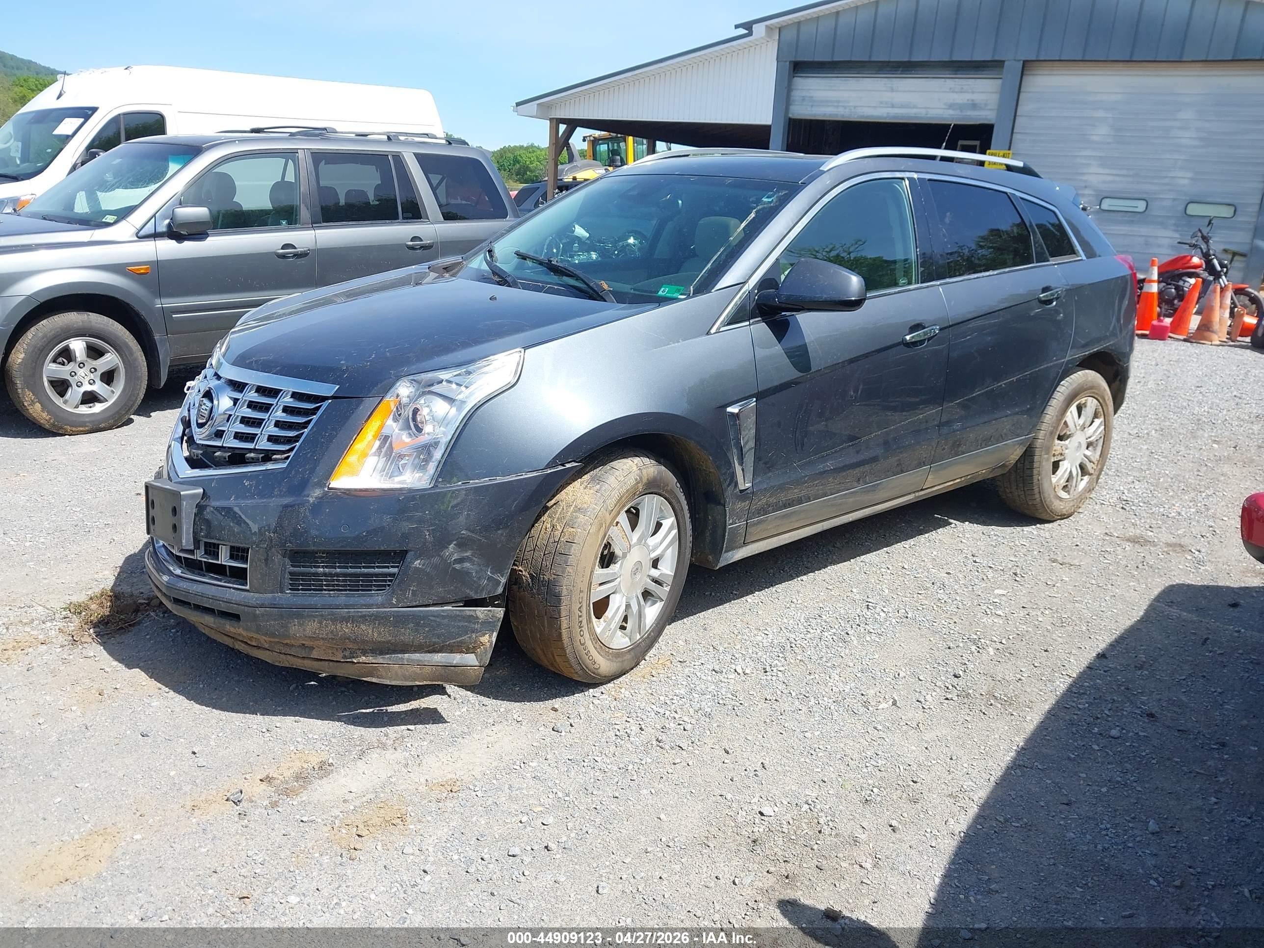 CADILLAC SRX image 2