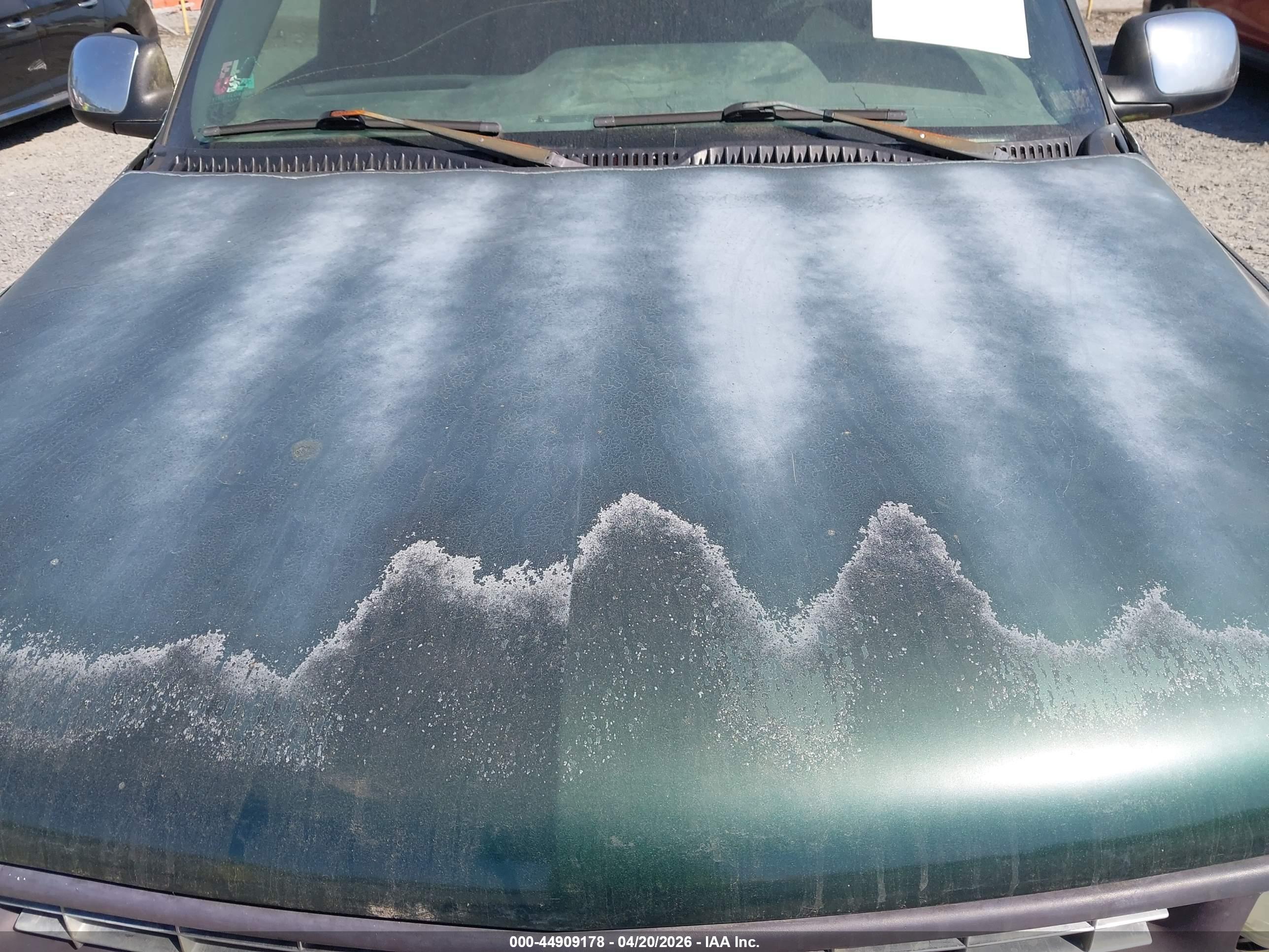 CHEVROLET SILVERADO image 6