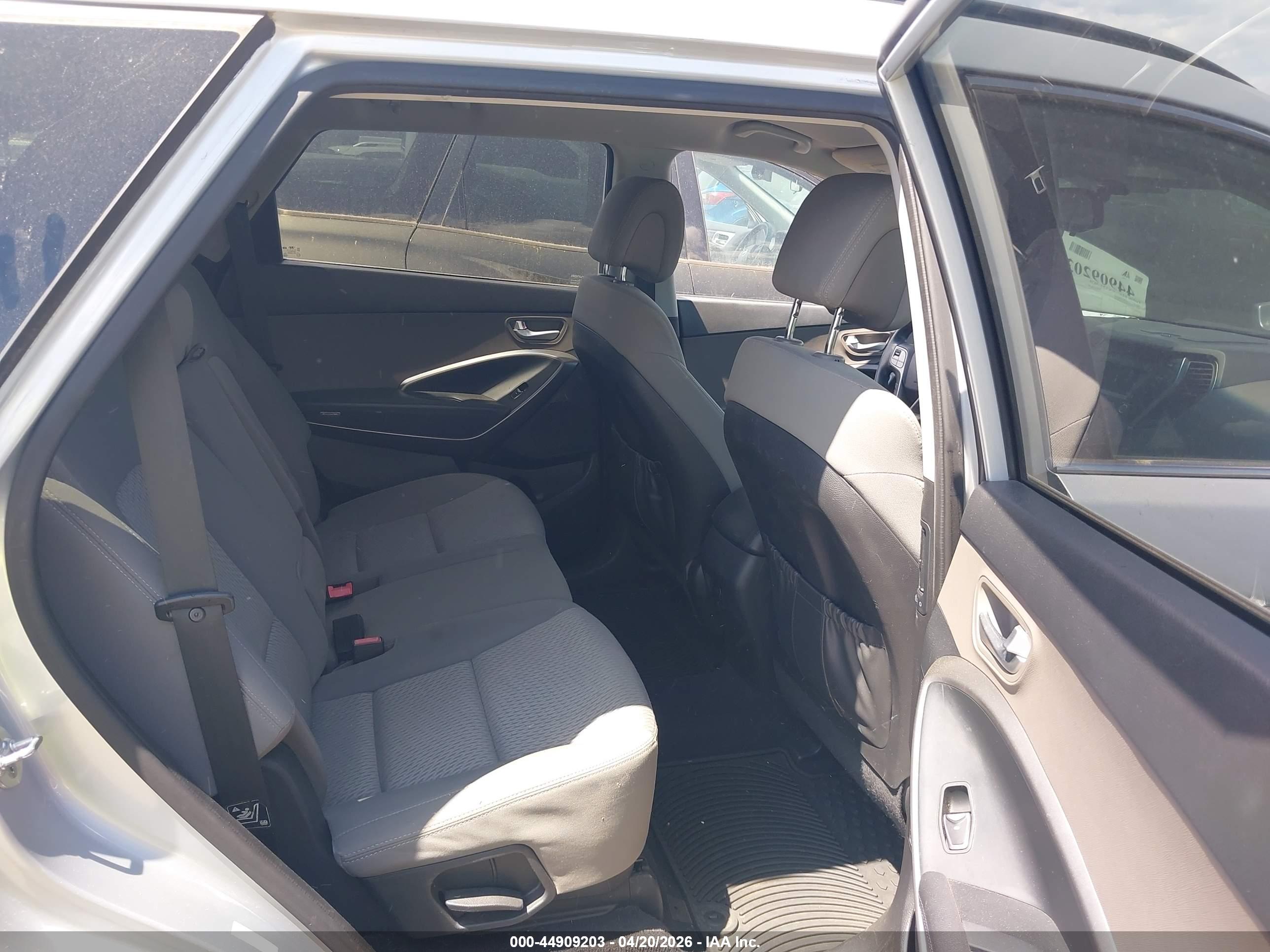 HYUNDAI SANTA image 8