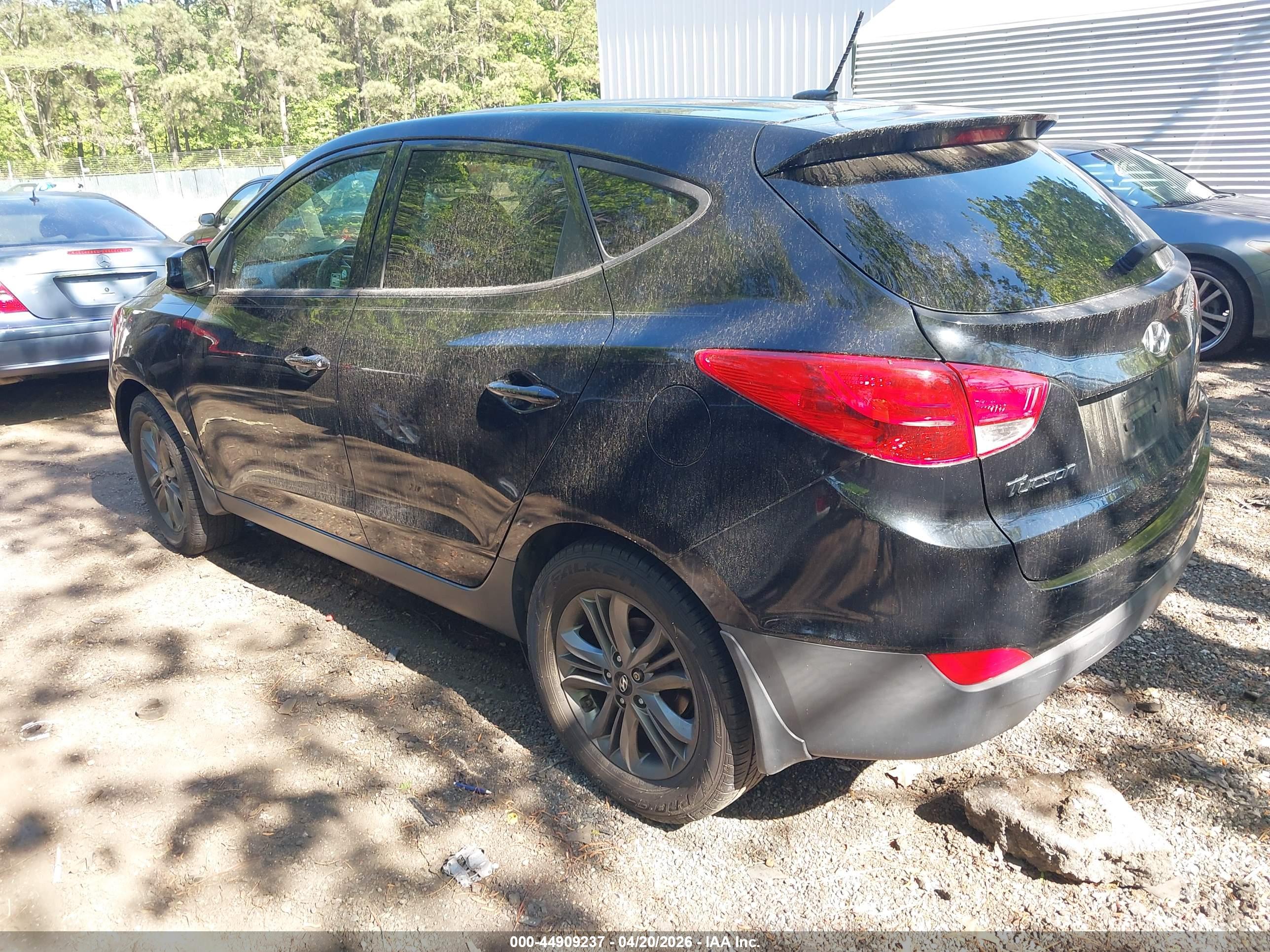 HYUNDAI TUCSON image 3