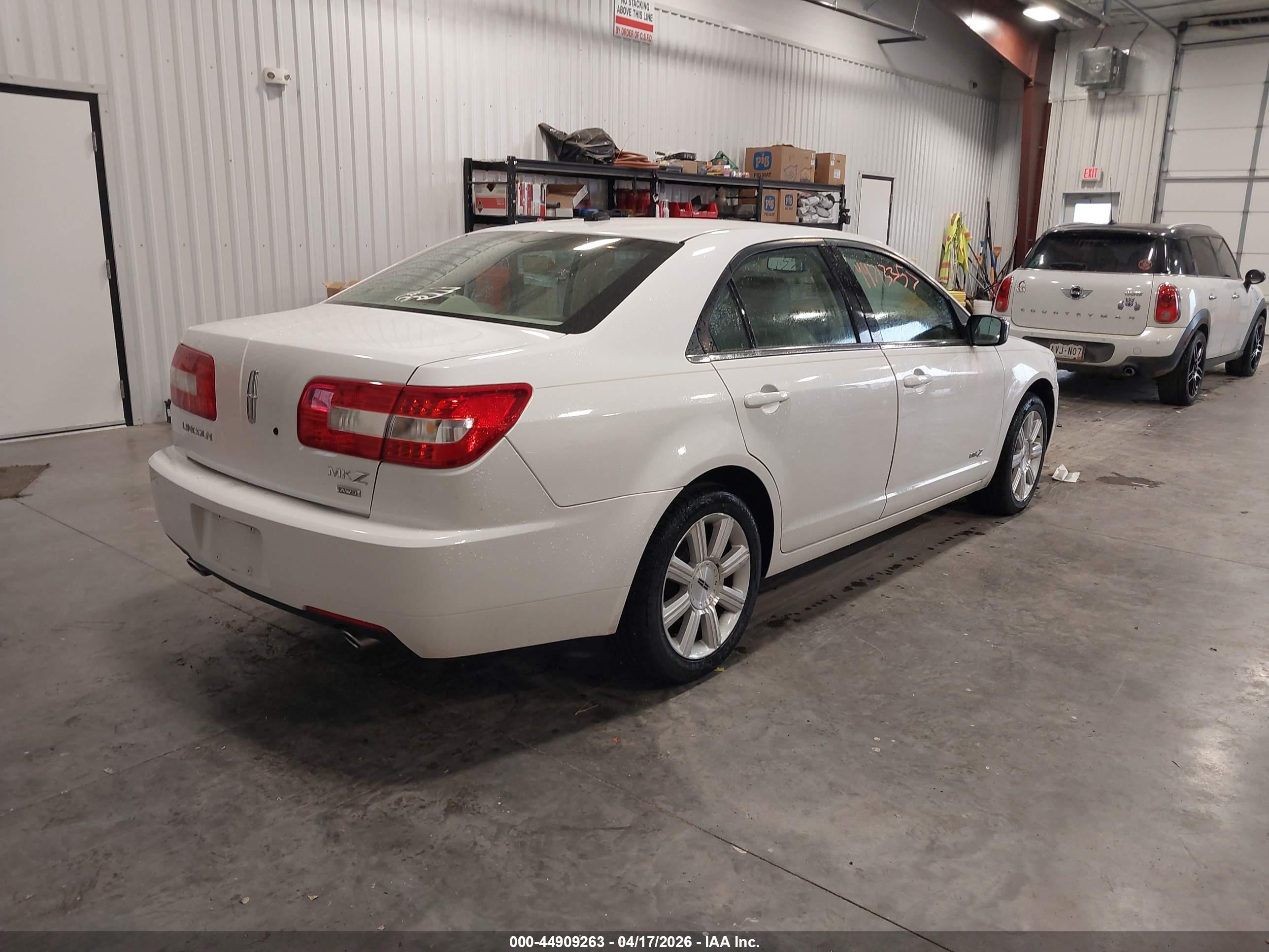 LINCOLN MKZ image 4