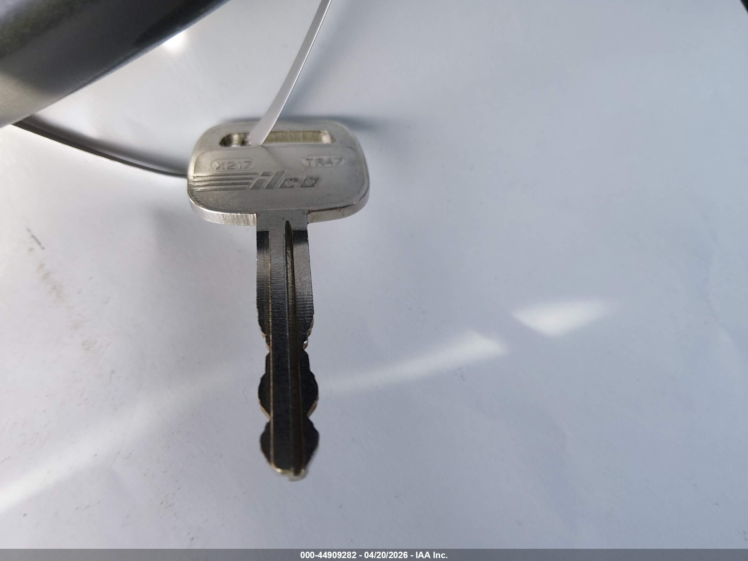 TOYOTA YARIS image 11