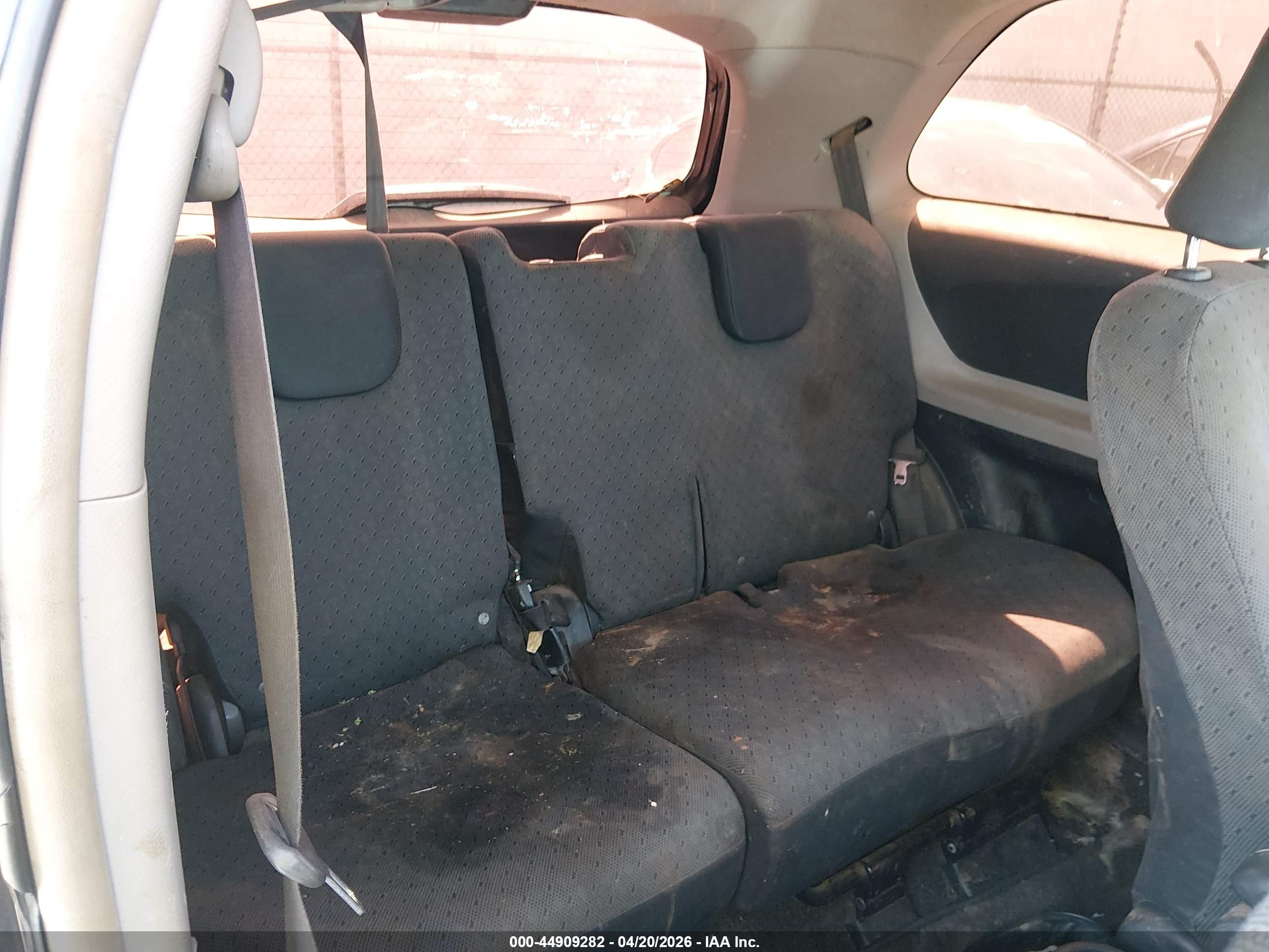 TOYOTA YARIS image 8