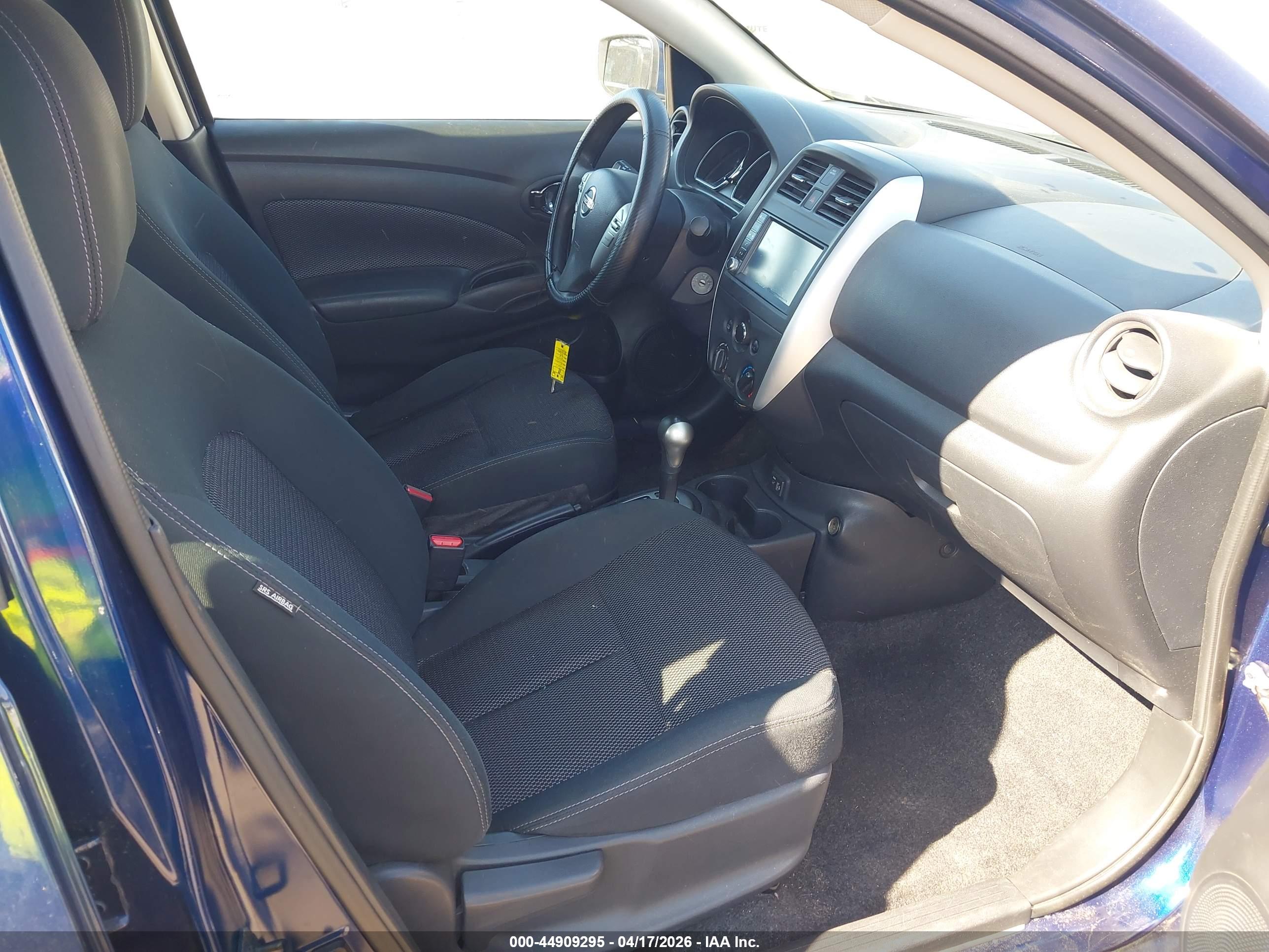 NISSAN VERSA image 5