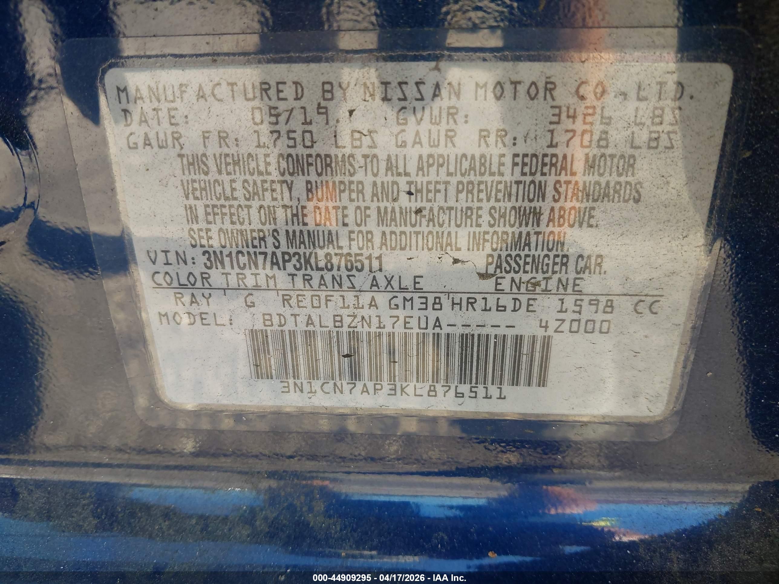 NISSAN VERSA image 9