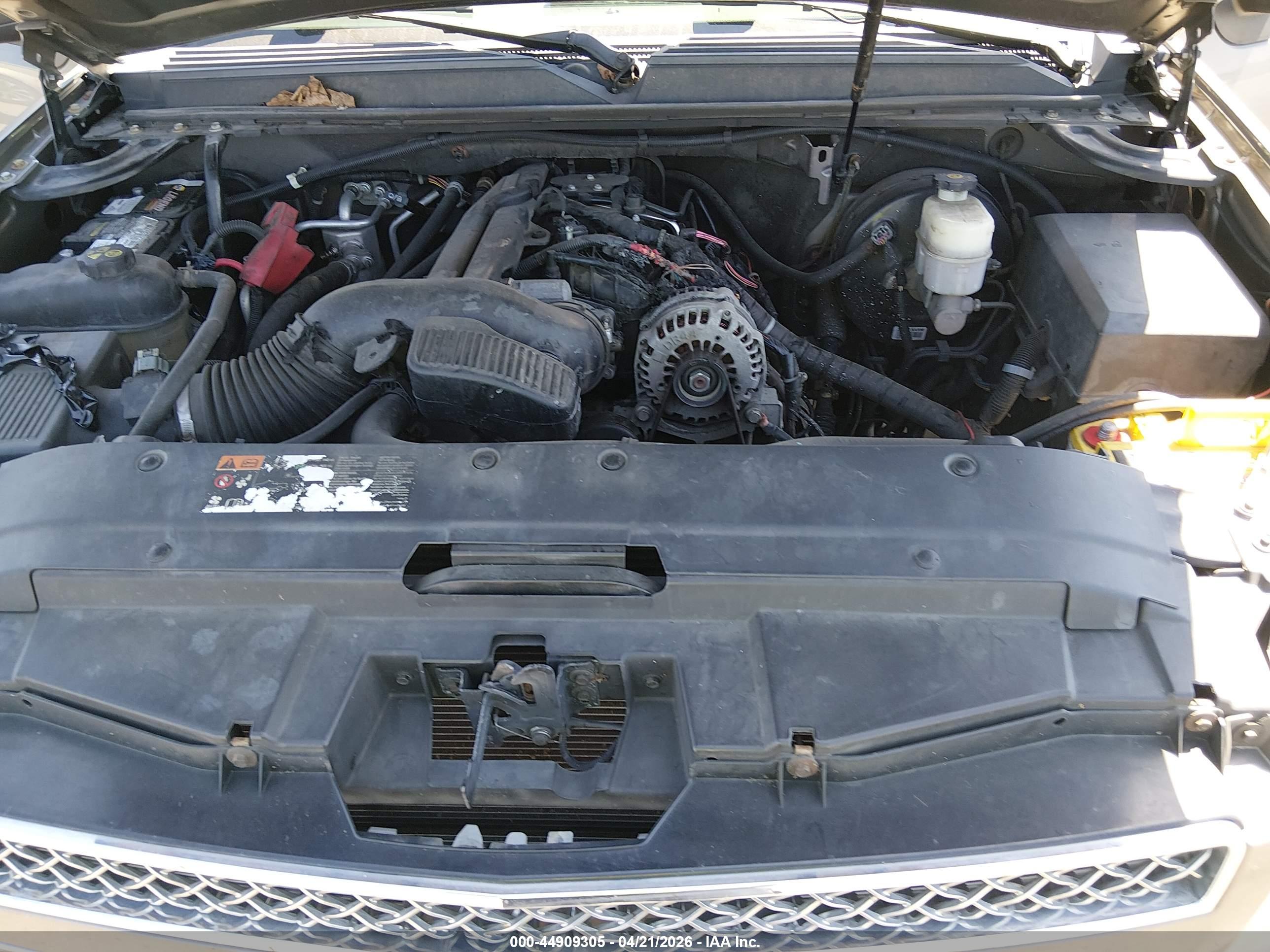 CHEVROLET TAHOE image 10
