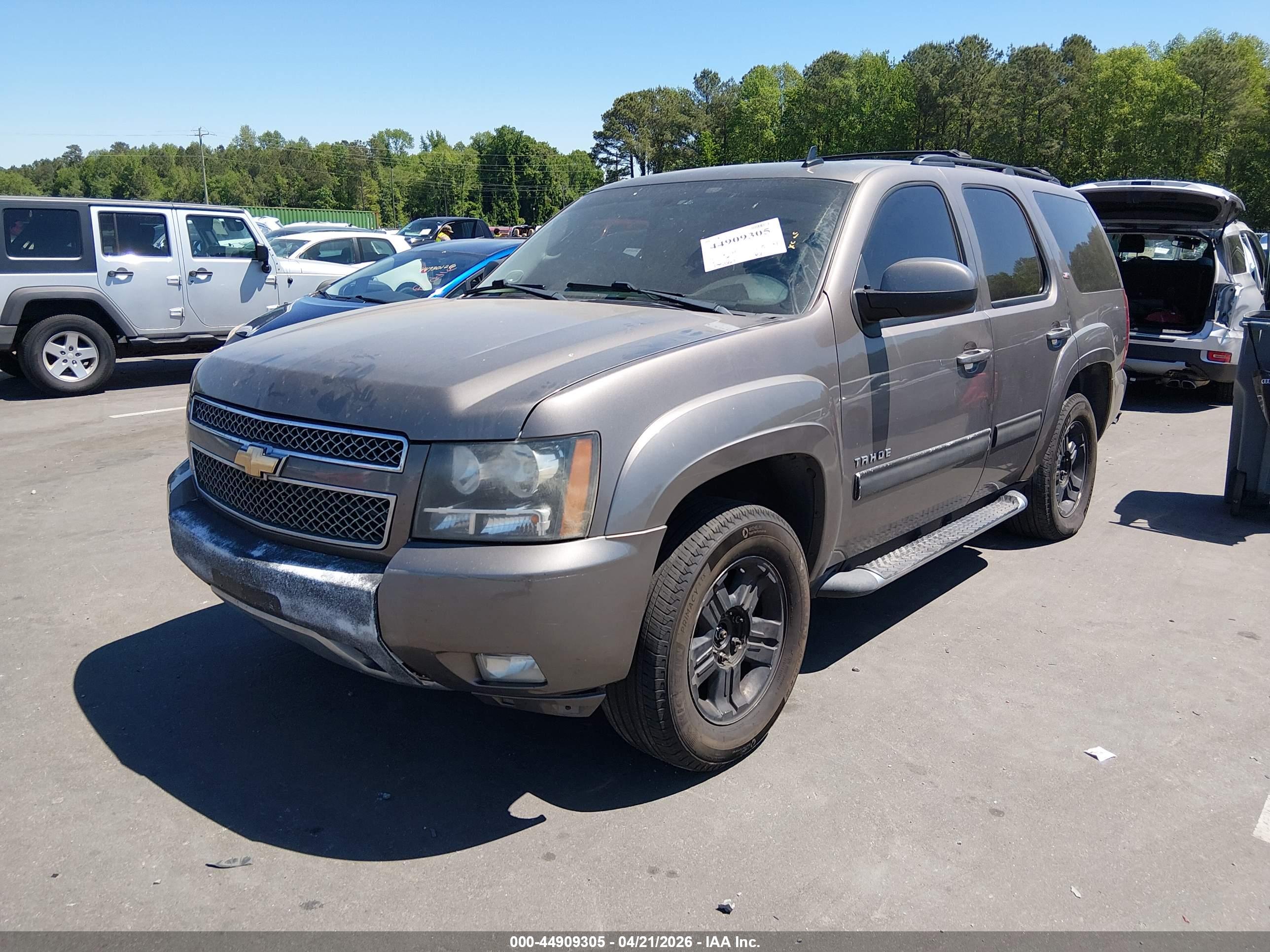 CHEVROLET TAHOE image 2