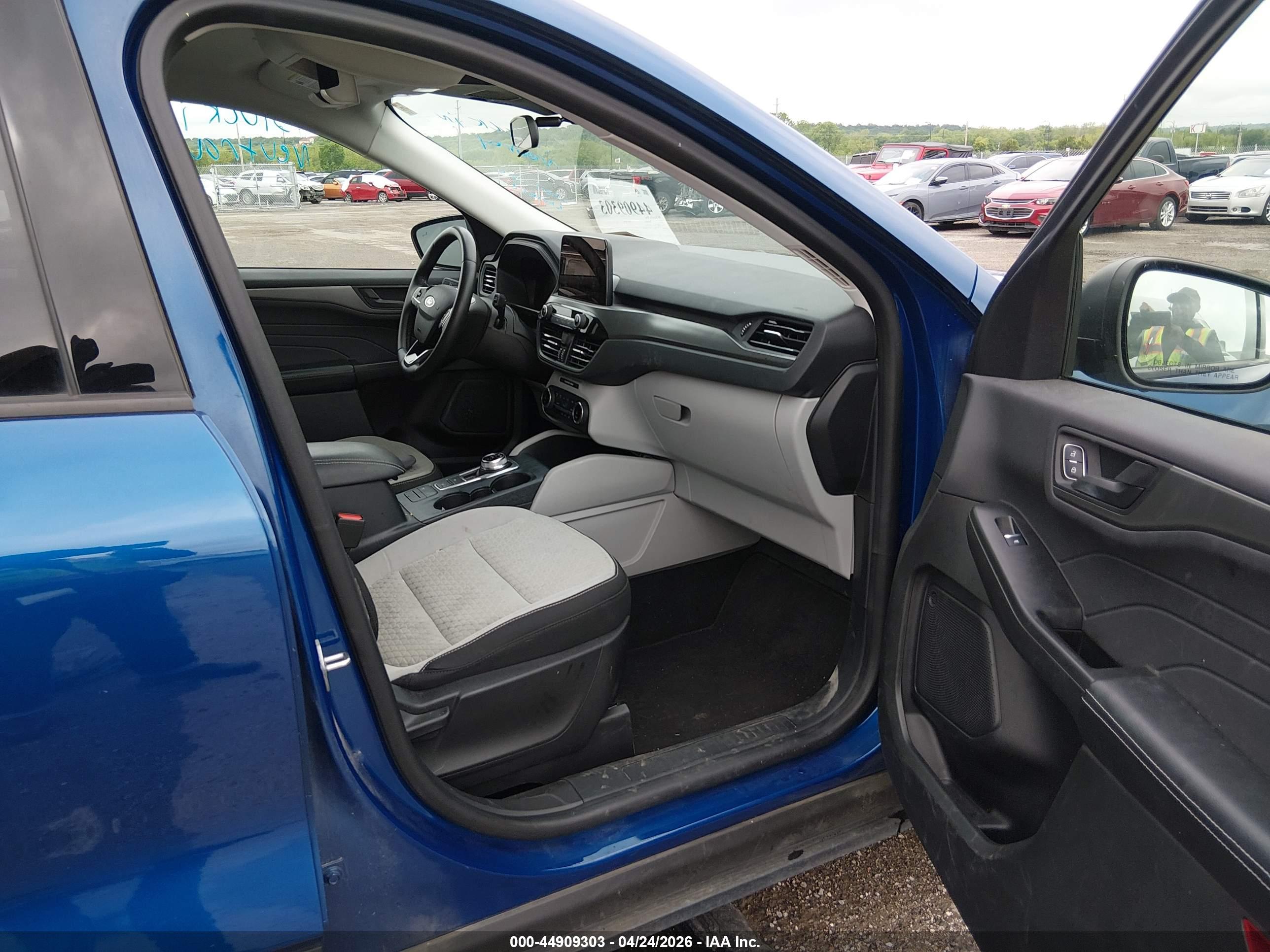 FORD ESCAPE image 5