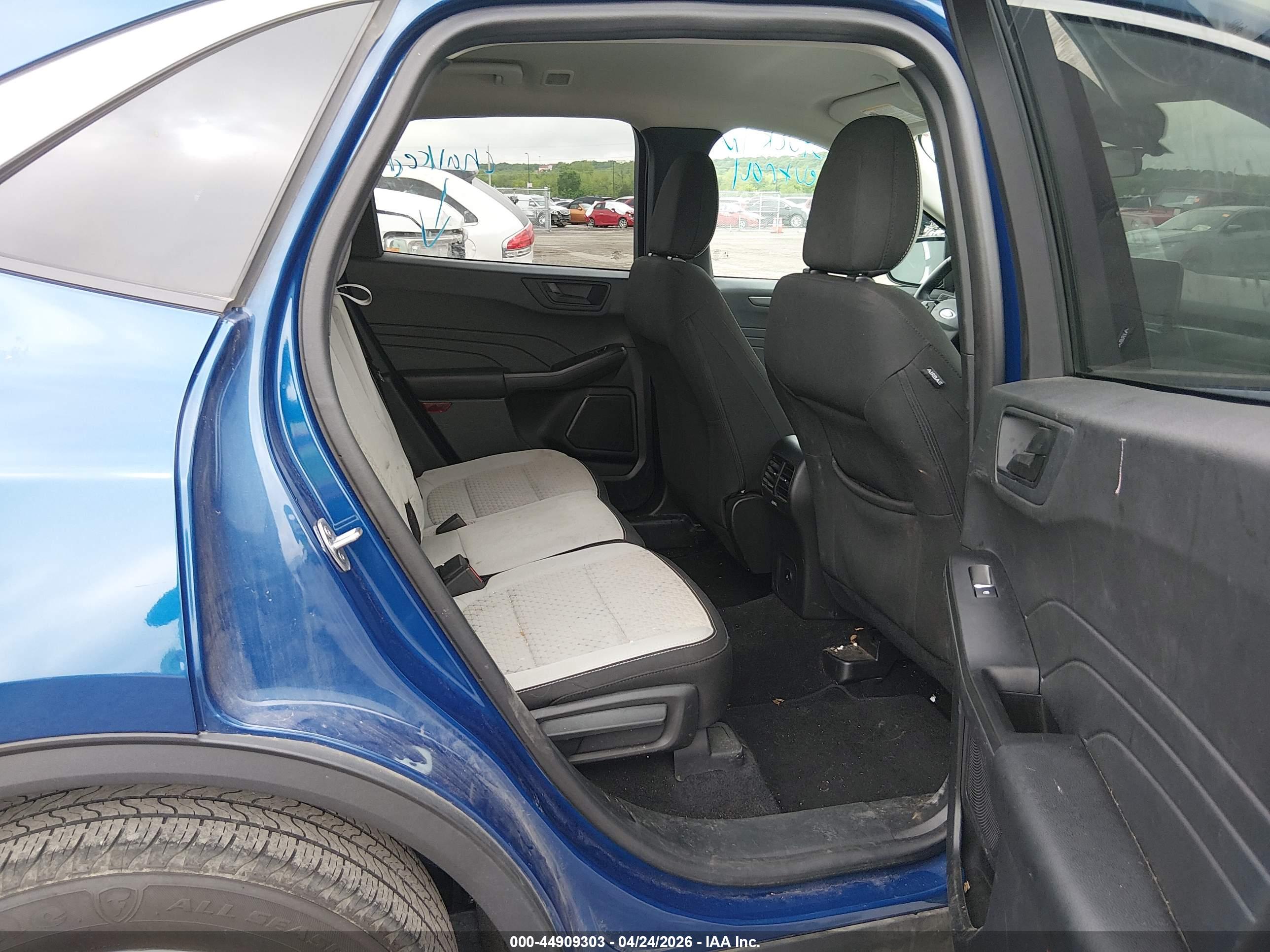 FORD ESCAPE image 8
