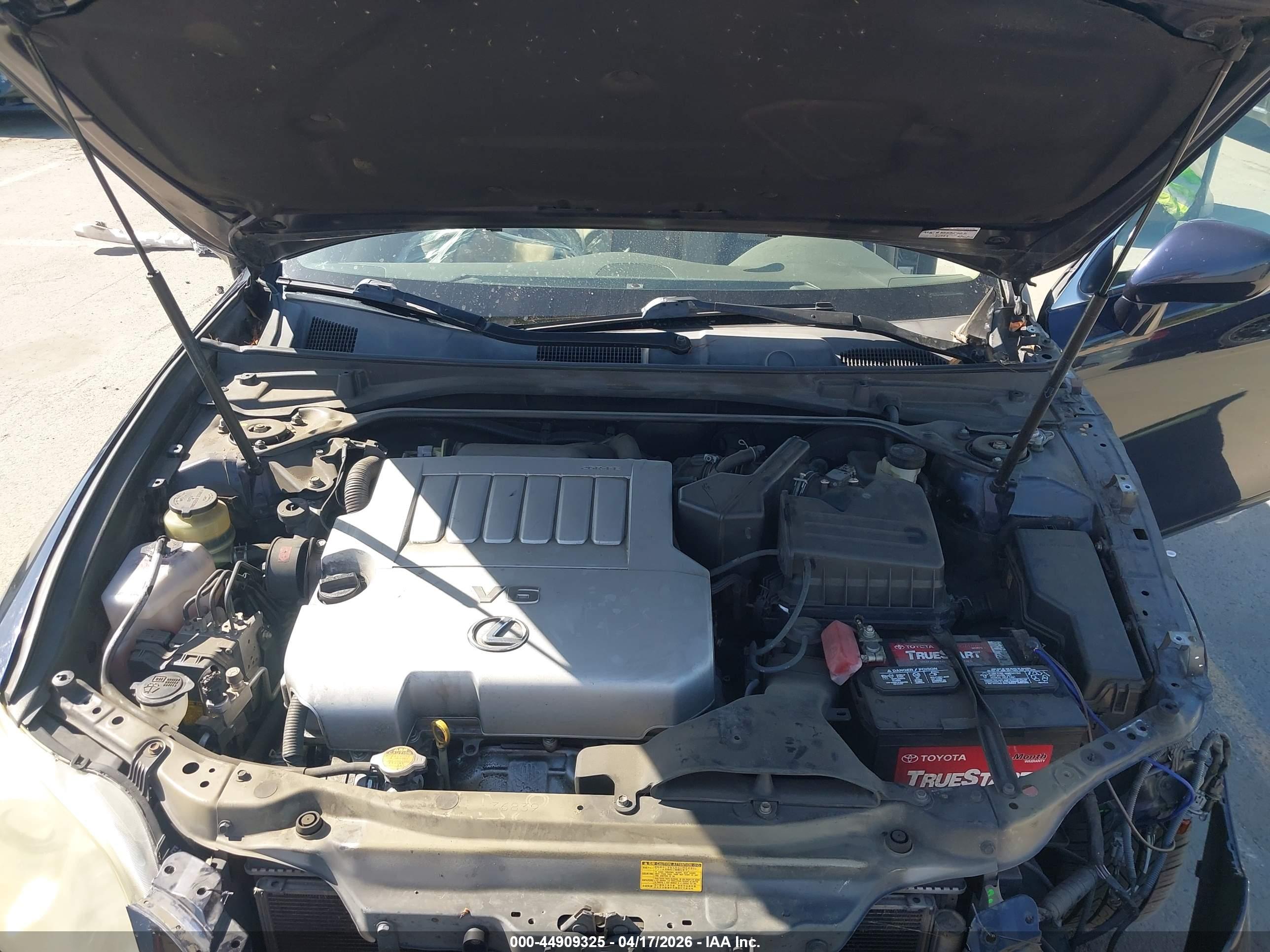 LEXUS ES image 10