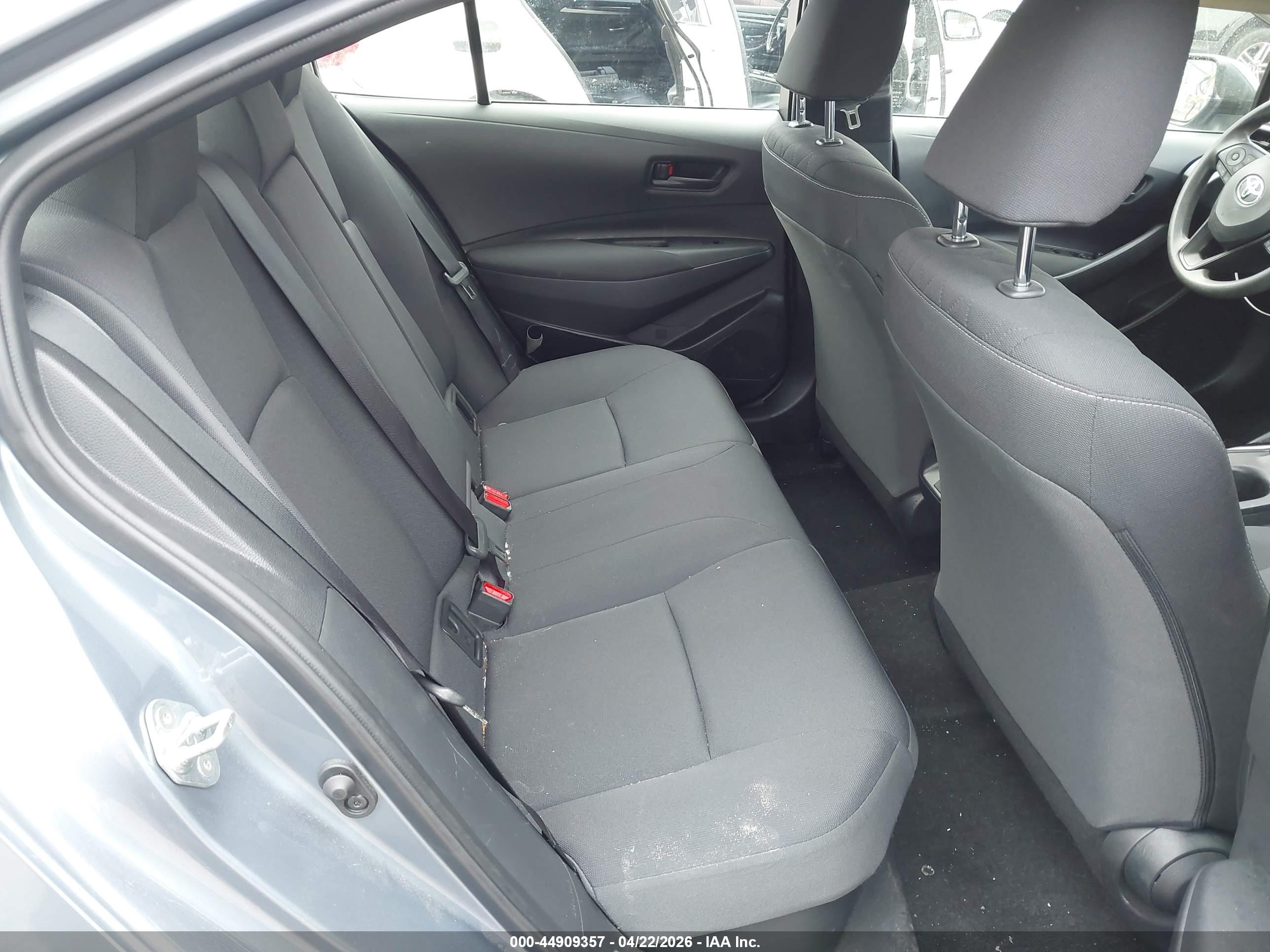 TOYOTA COROLLA image 8