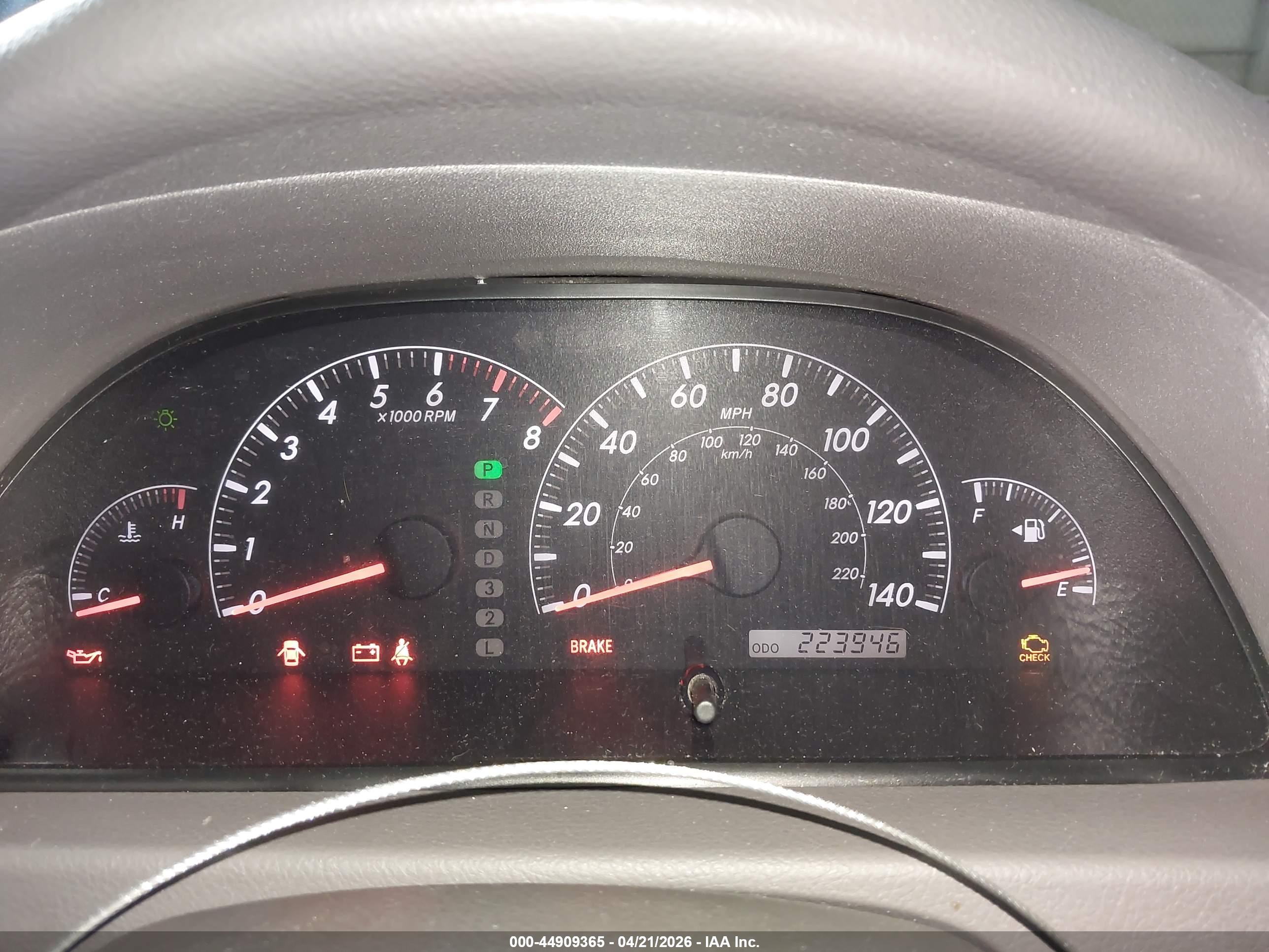 TOYOTA CAMRY image 7