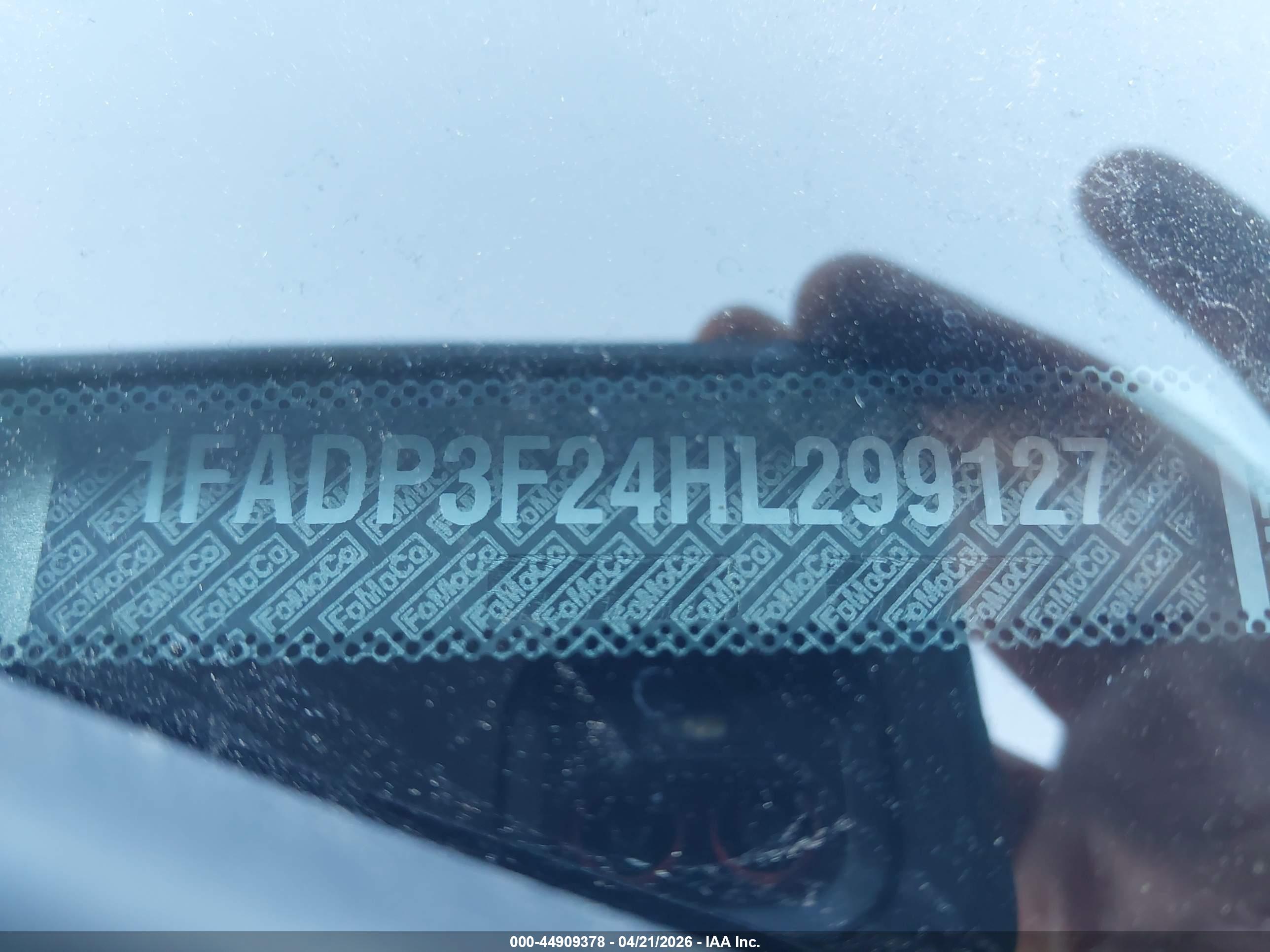 FORD FOCUS image 9