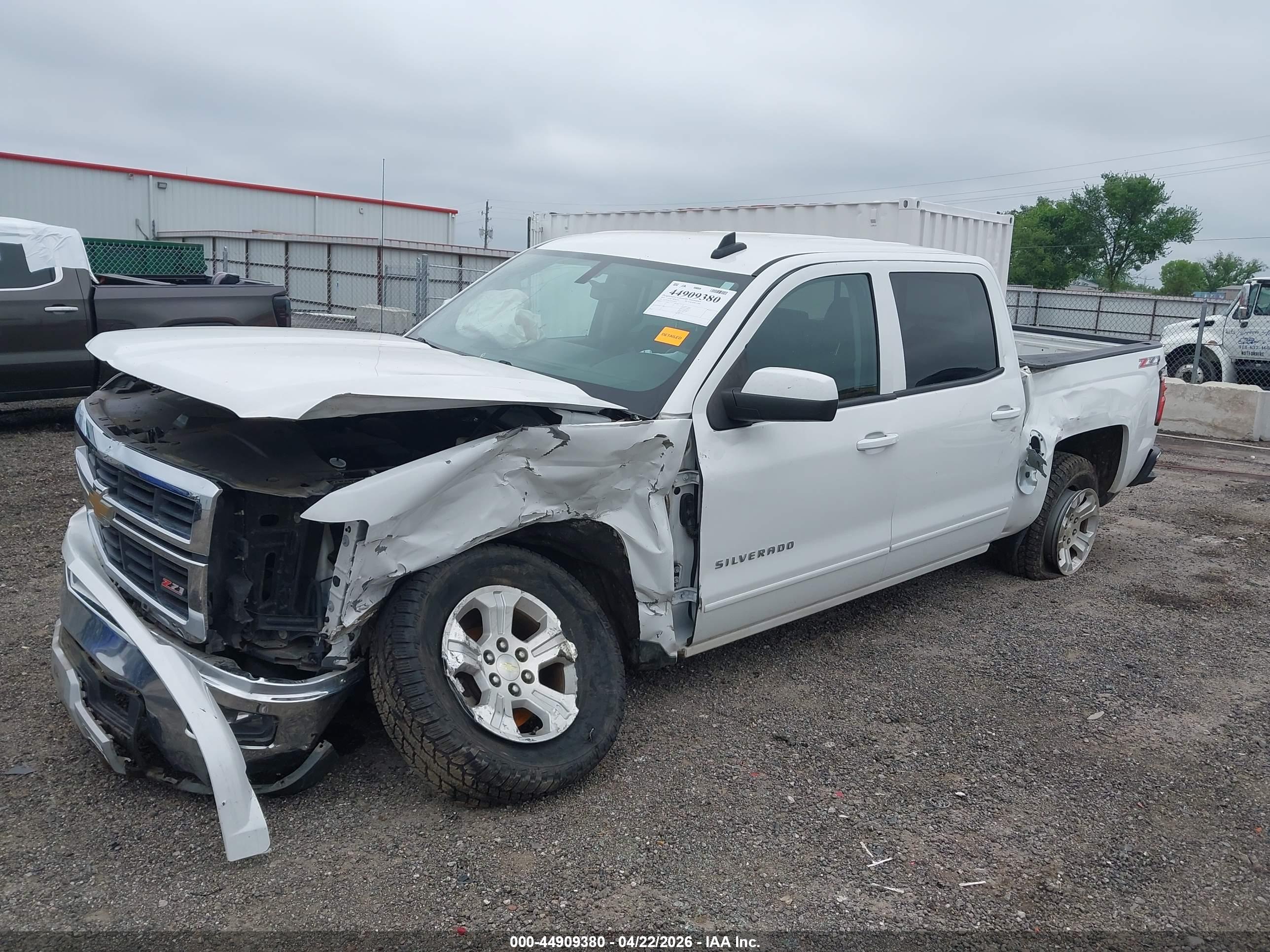 CHEVROLET SILVERADO image 2