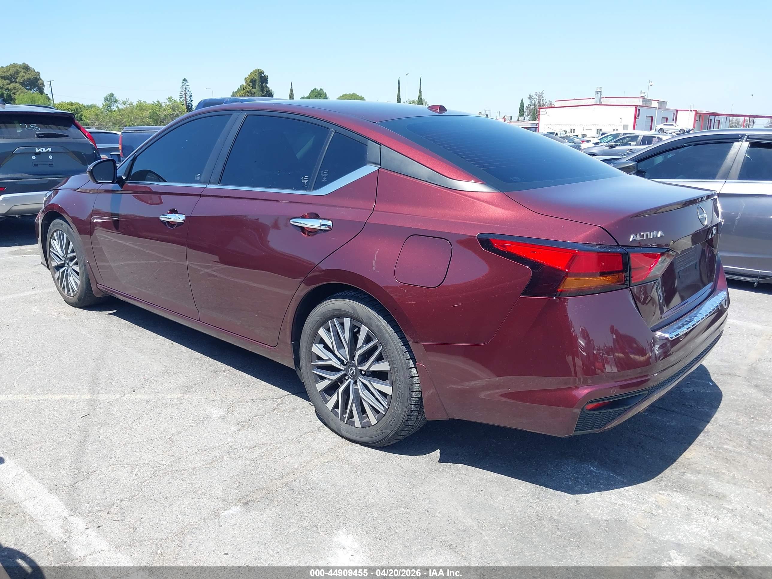 NISSAN ALTIMA image 3