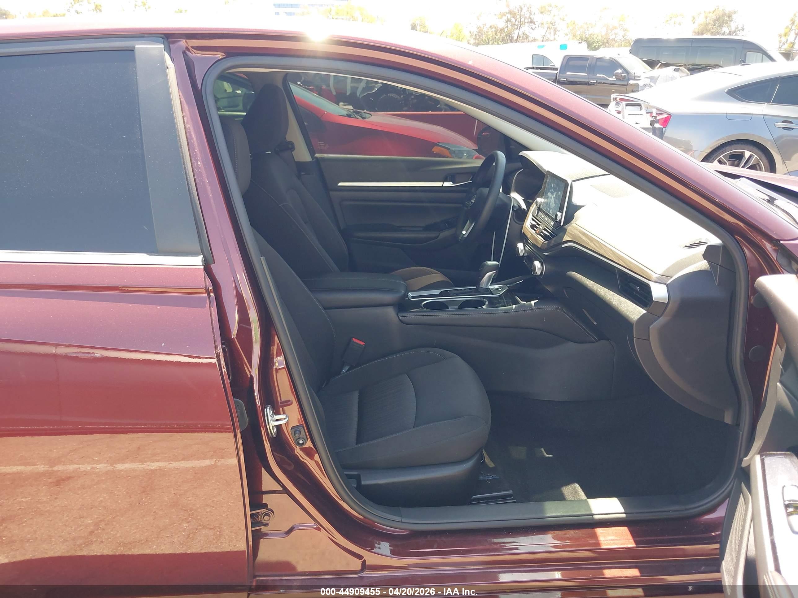 NISSAN ALTIMA image 5