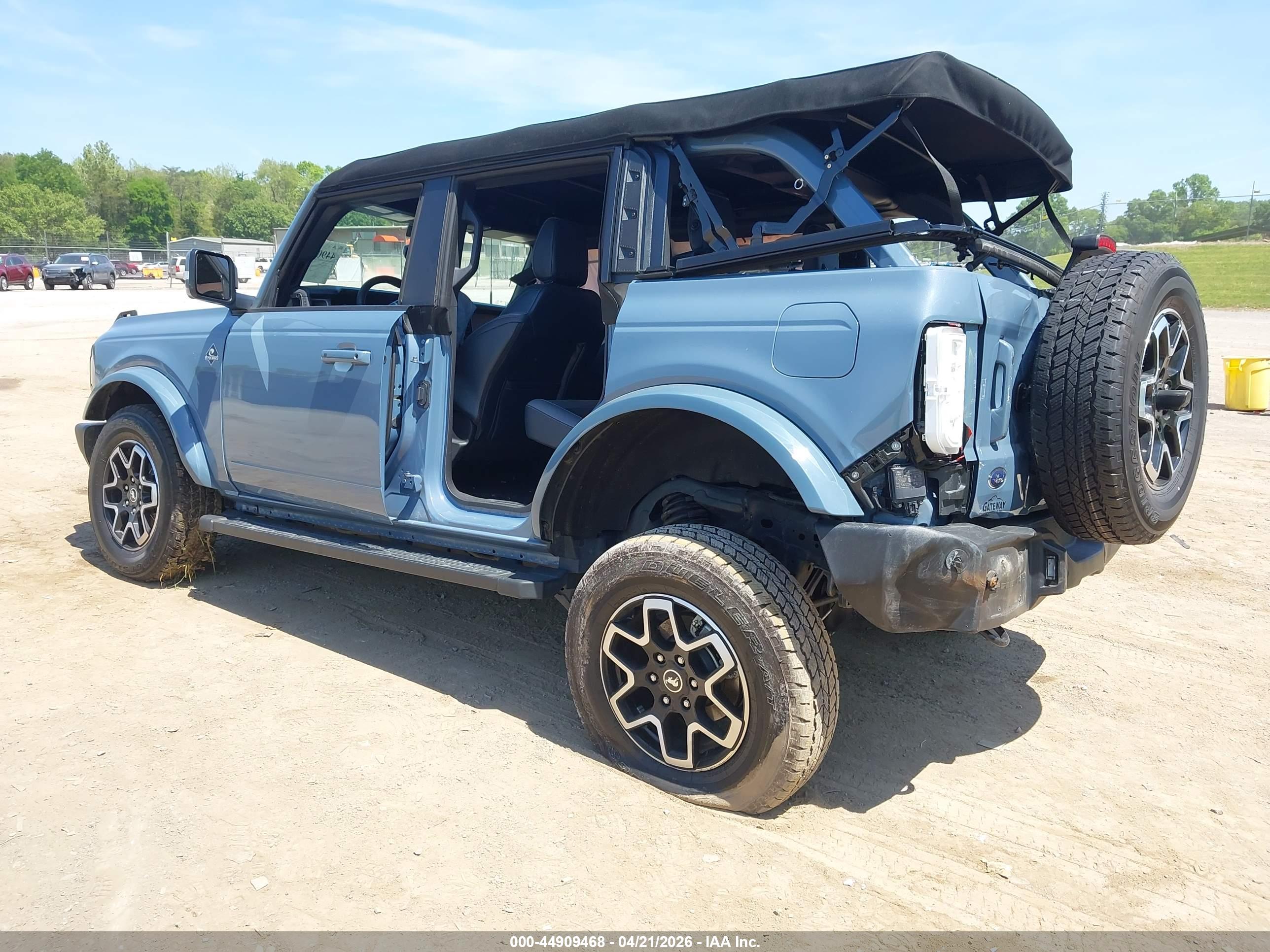 FORD BRONCO image 3