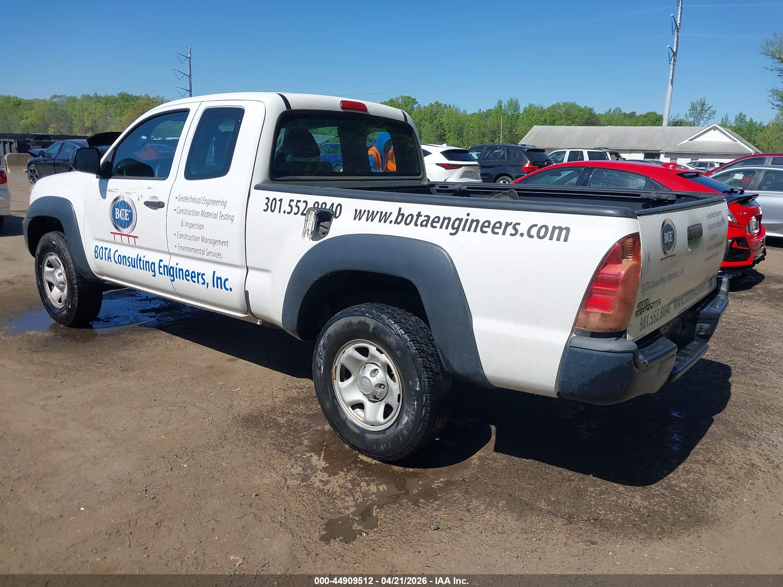 TOYOTA TACOMA image 3