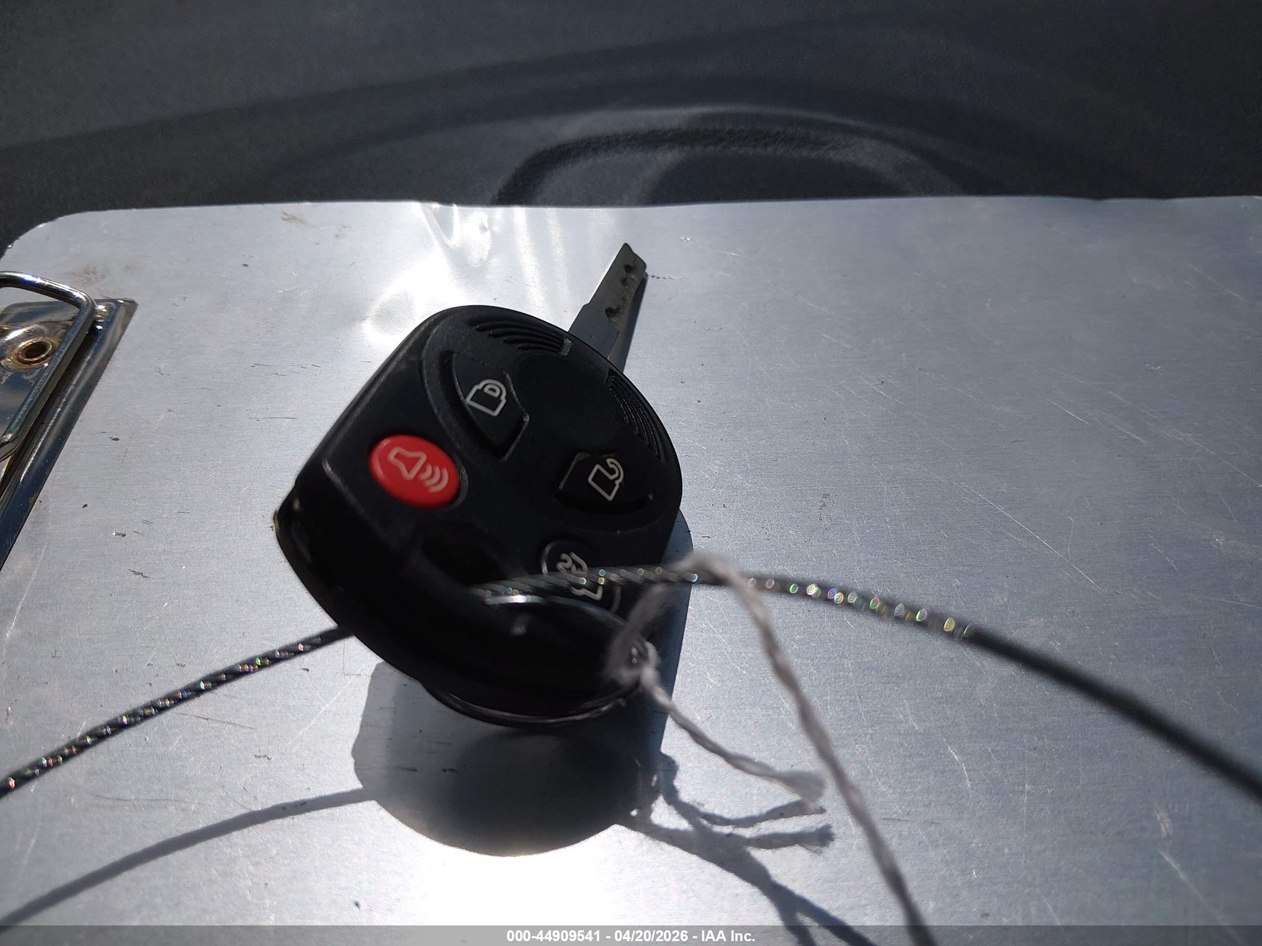 FORD ESCAPE image 11