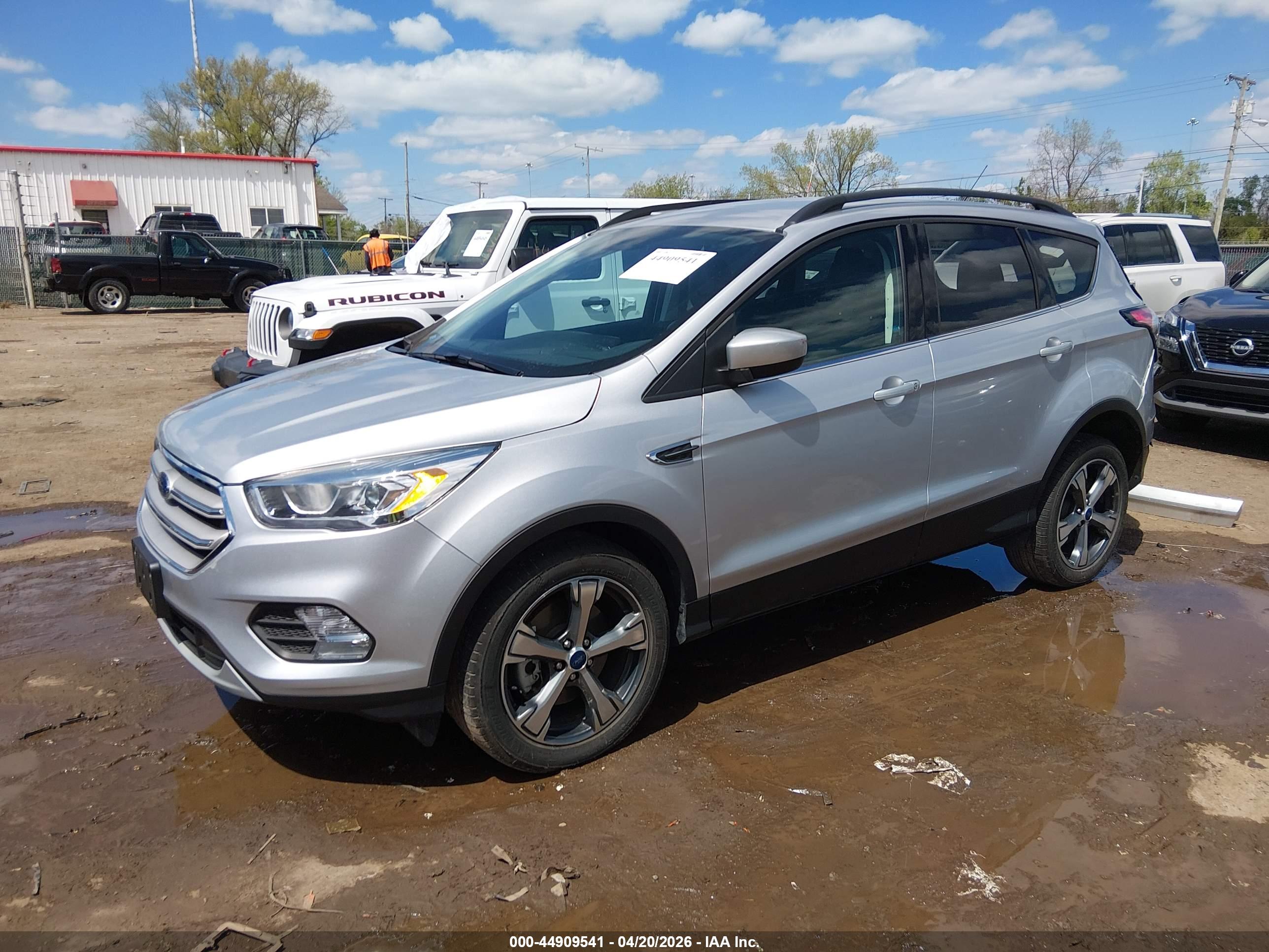FORD ESCAPE image 2