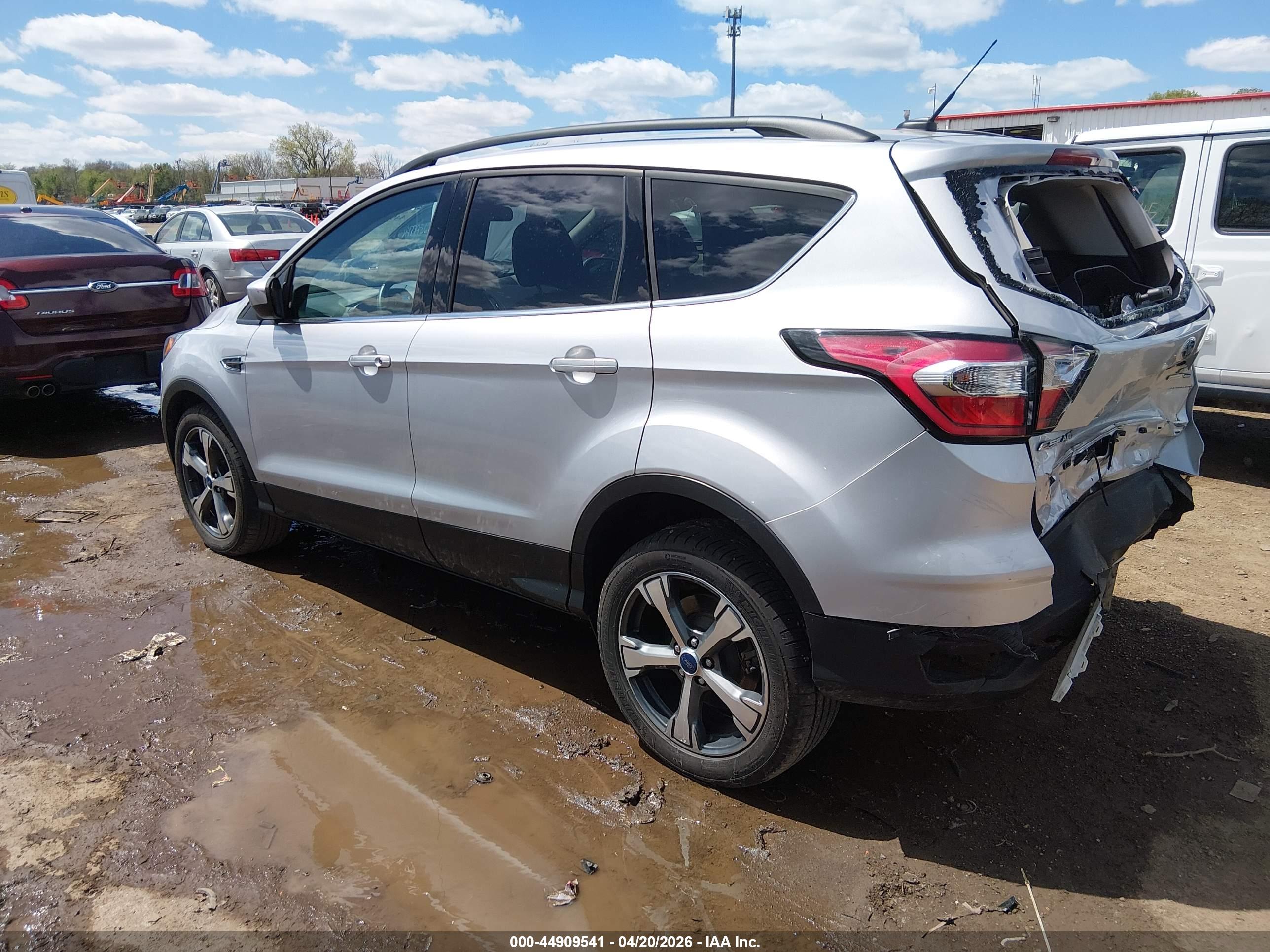 FORD ESCAPE image 3