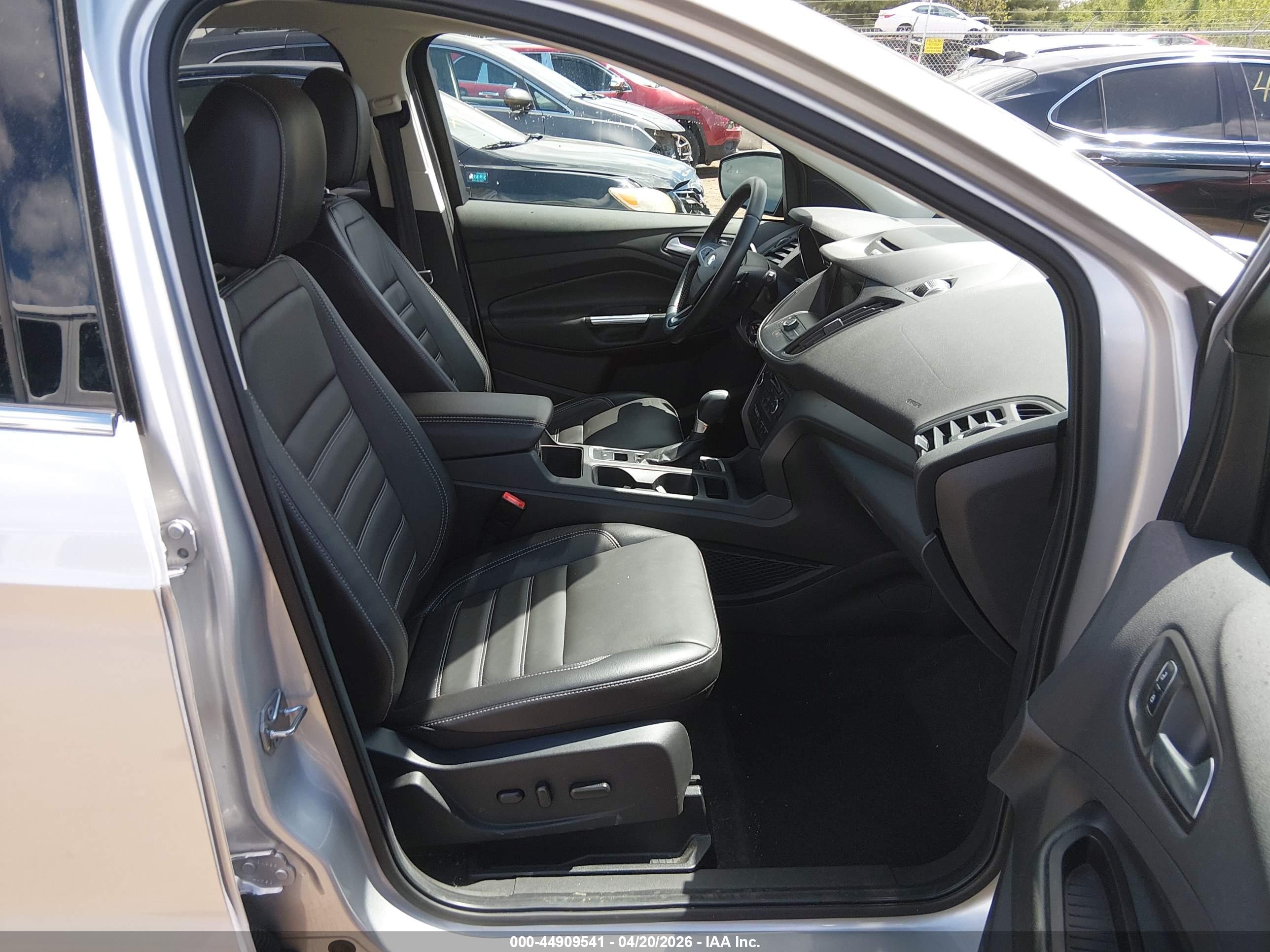 FORD ESCAPE image 5