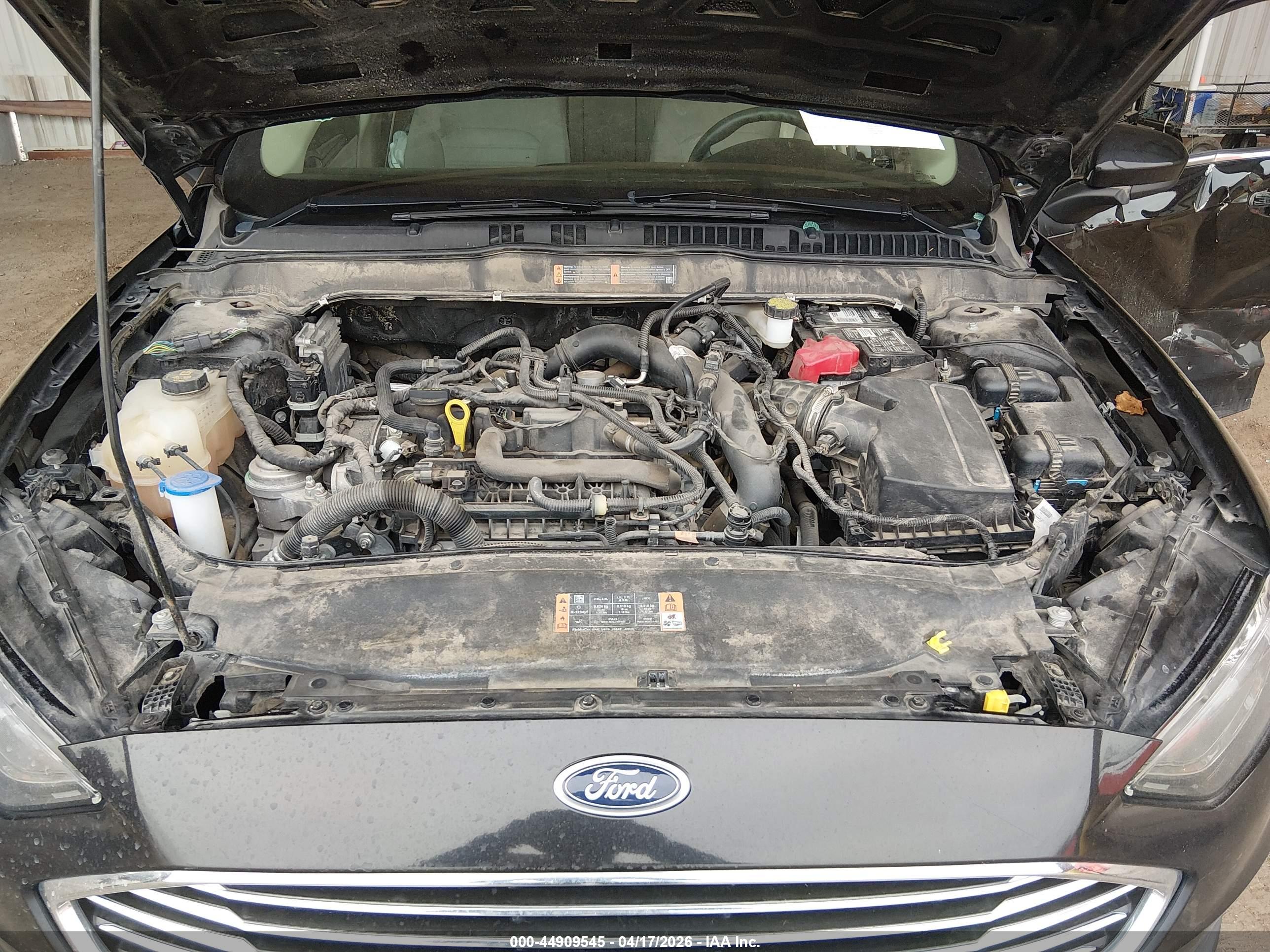 FORD FUSION image 10